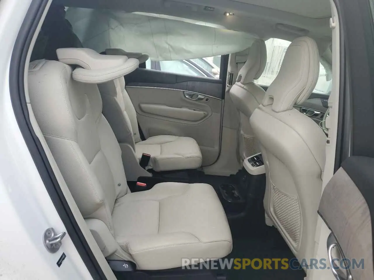 10 fotografías del automóvil dañado YV4H600N2P1949810 VOLVO XC90 PLUS 2023