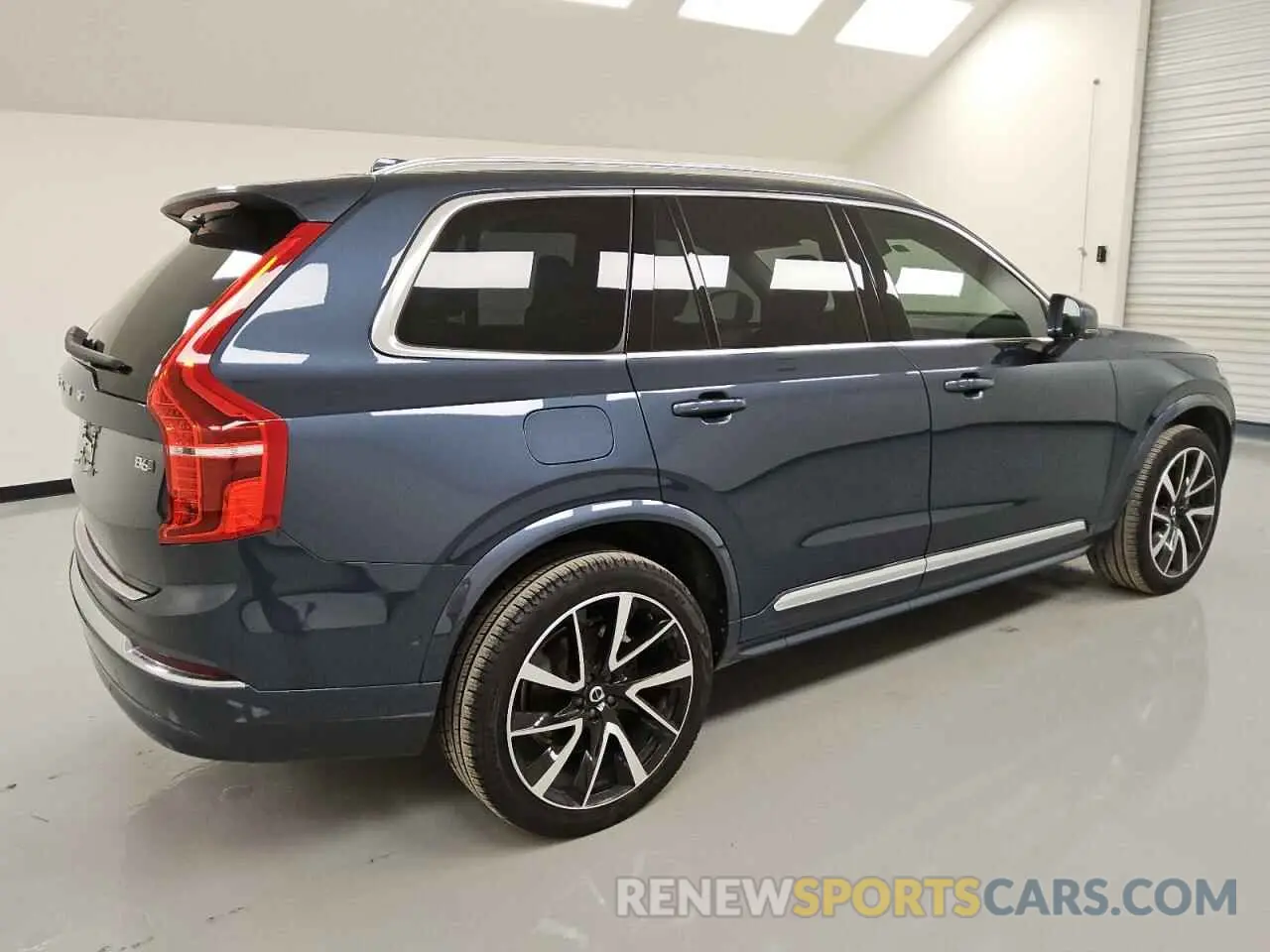 3 fotografías del automóvil dañado YV4062JE9R1202103 VOLVO XC90 PLUS 2024