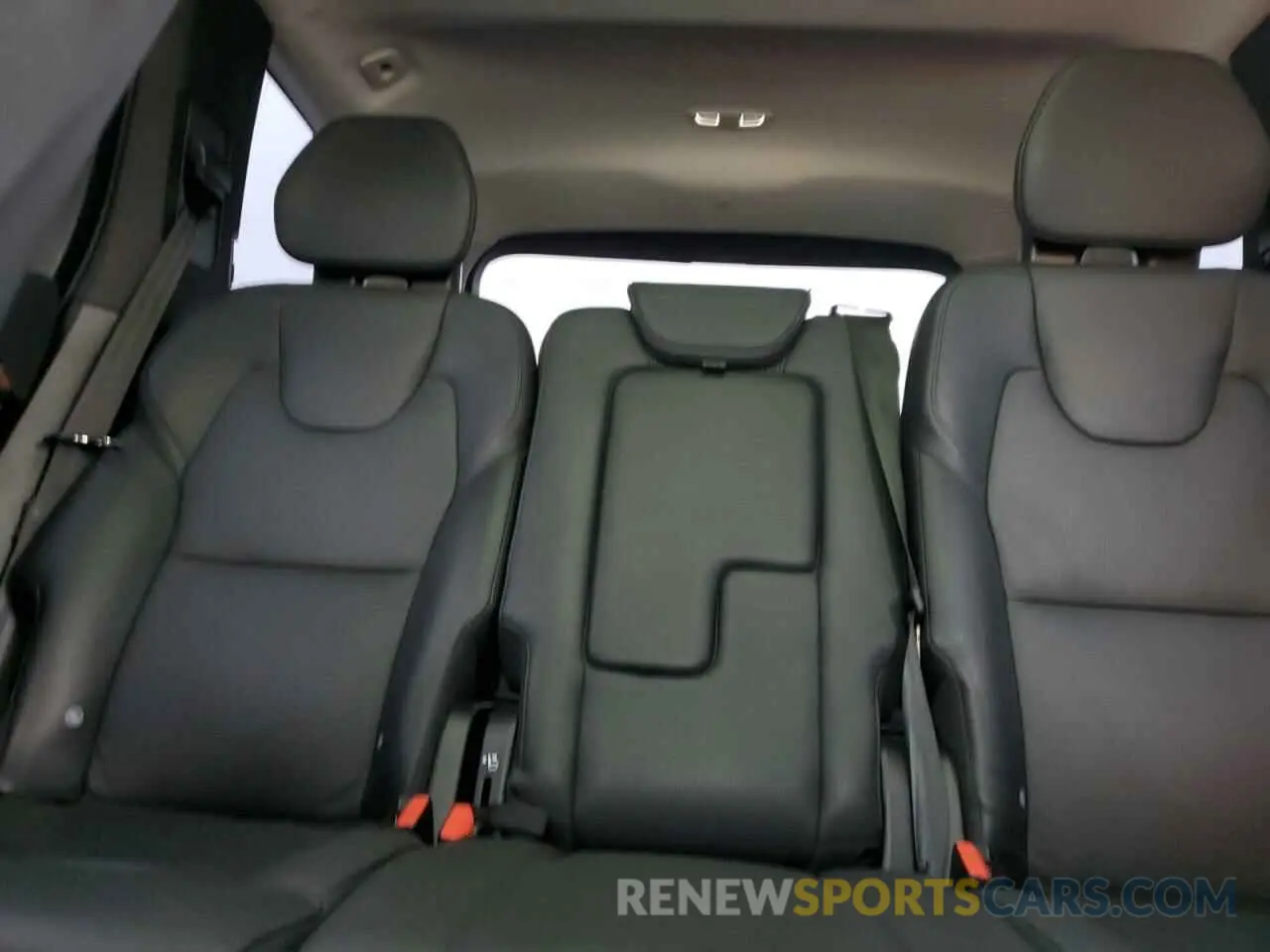10 fotografías del automóvil dañado YV4062PE5R1196808 VOLVO XC90 PLUS 2024