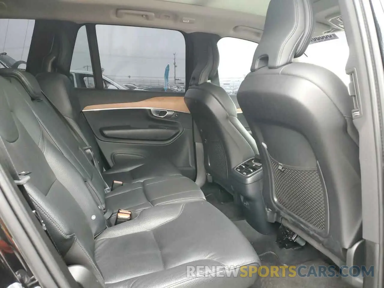 11 fotografías del automóvil dañado YV4062PE5R1196808 VOLVO XC90 PLUS 2024