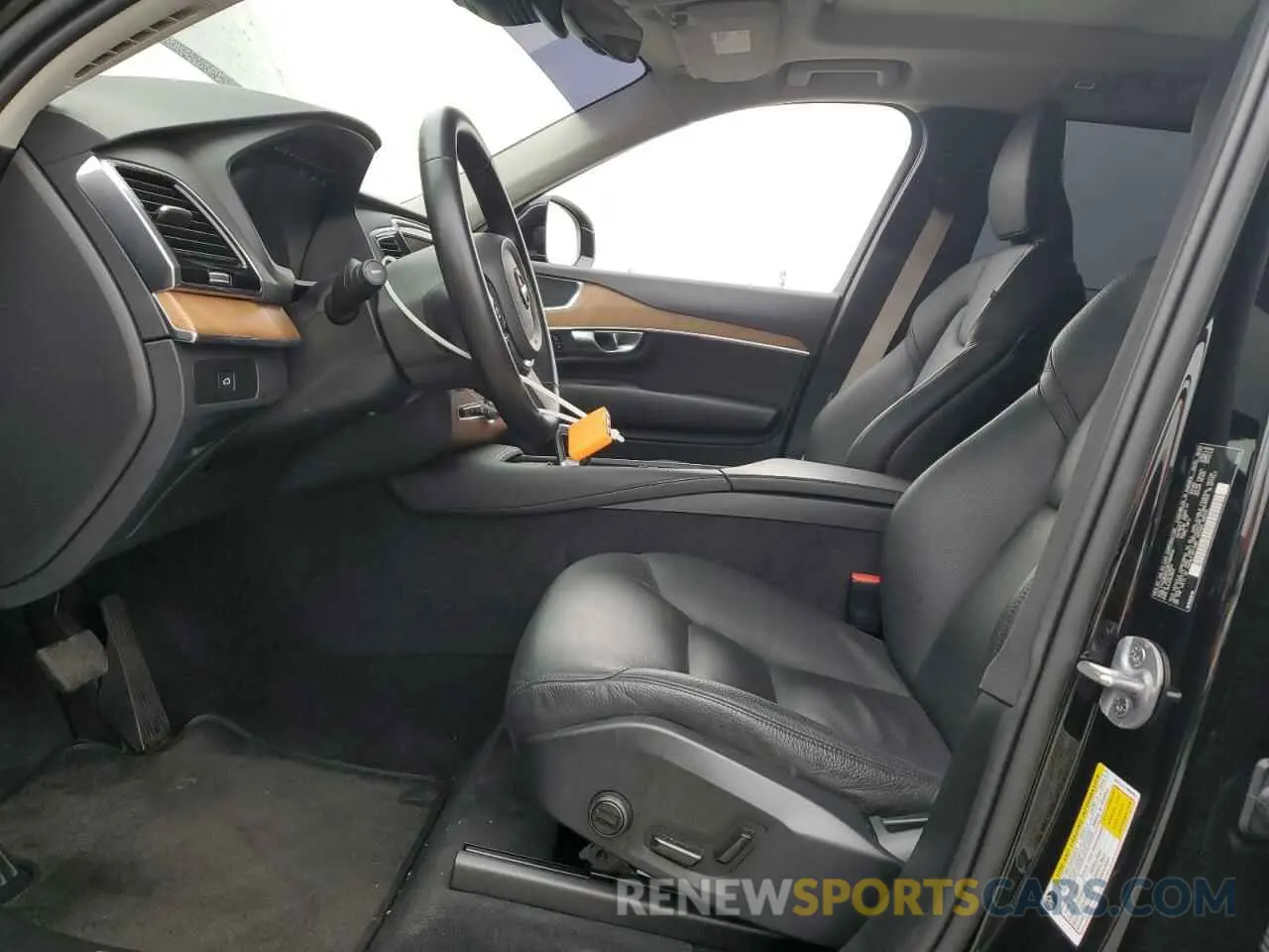 7 fotografías del automóvil dañado YV4062PE5R1196808 VOLVO XC90 PLUS 2024