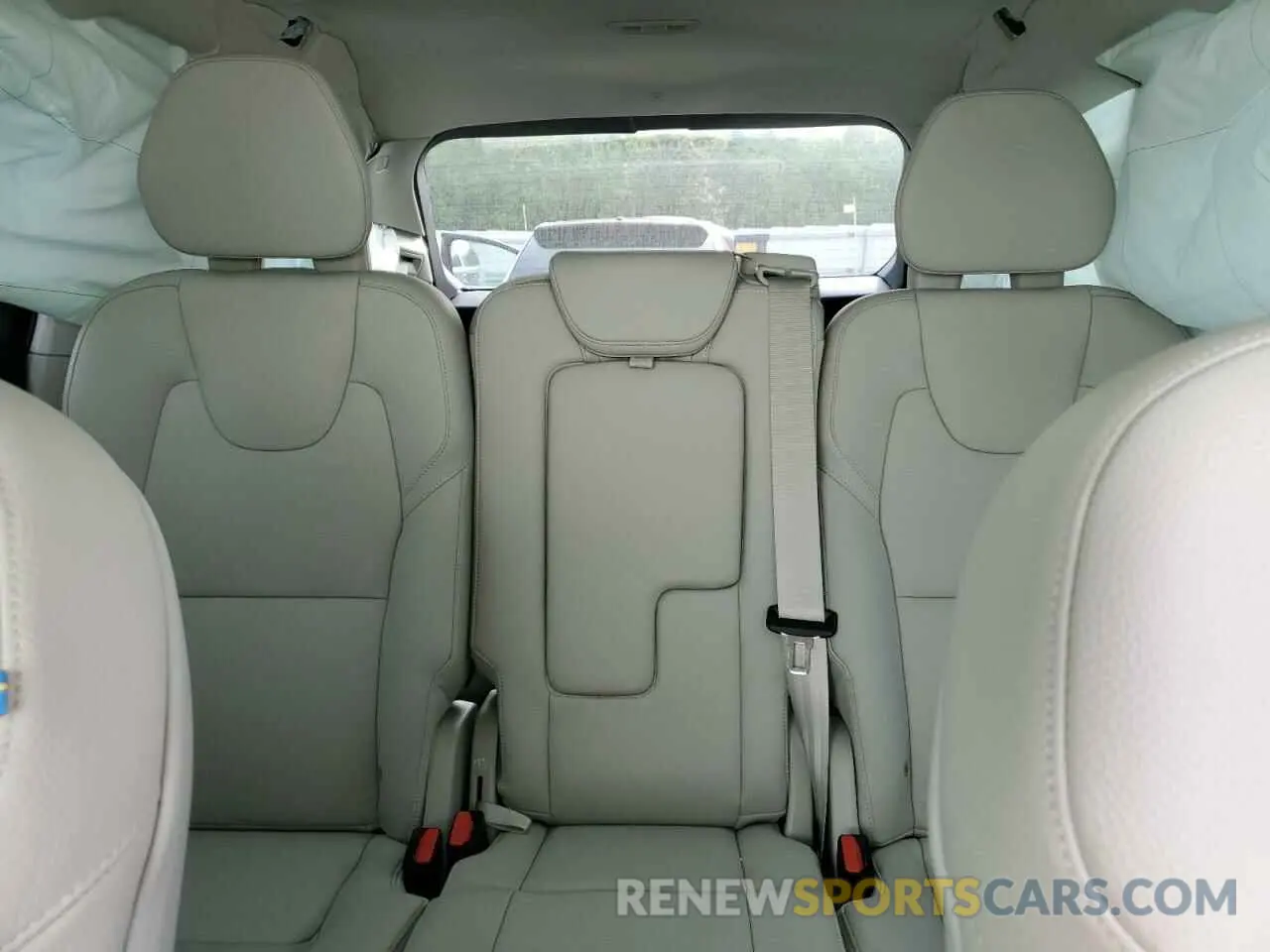 10 fotografías del automóvil dañado YV4062PE8R1164676 VOLVO XC90 PLUS 2024