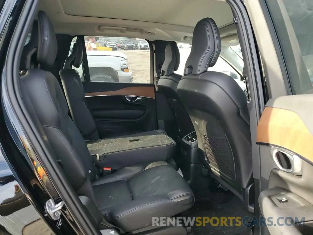 10 fotografías del automóvil dañado YV4H60CE1R1191196 VOLVO XC90 PLUS 2024