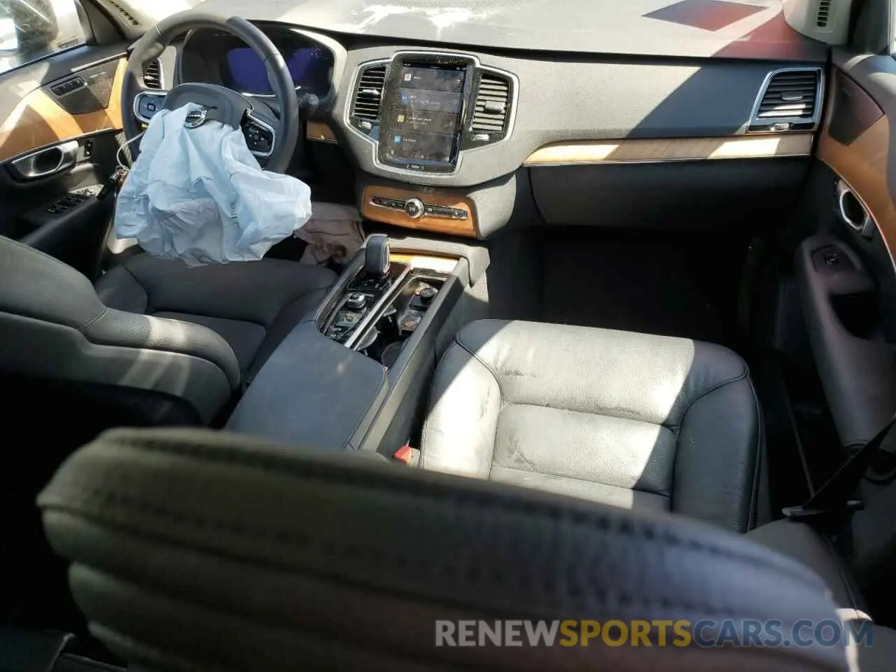 8 fotografías del automóvil dañado YV4H60CE1R1191196 VOLVO XC90 PLUS 2024