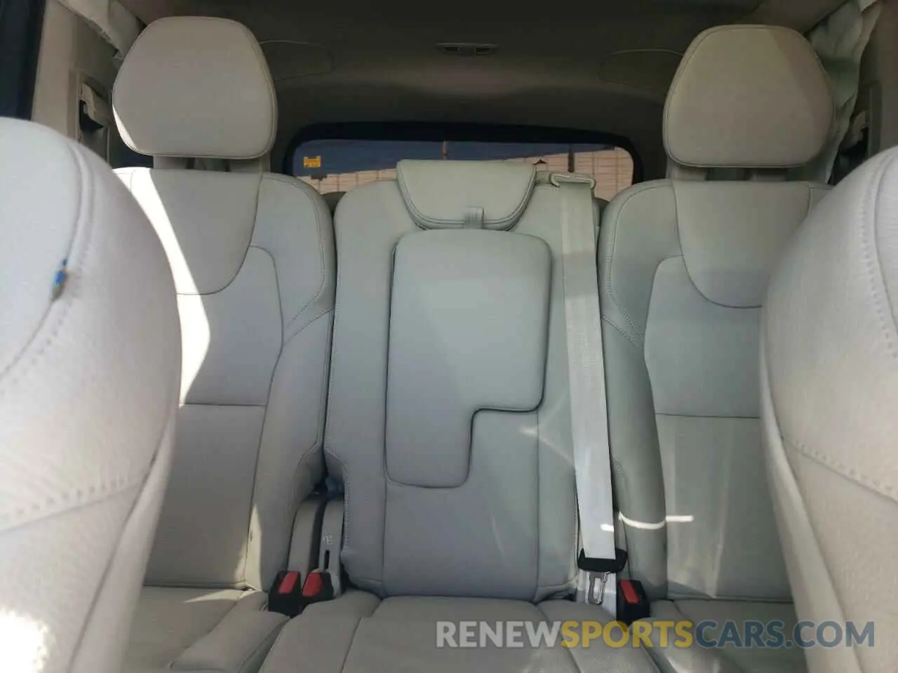 10 fotografías del automóvil dañado YV4H60CE7R1228591 VOLVO XC90 PLUS 2024