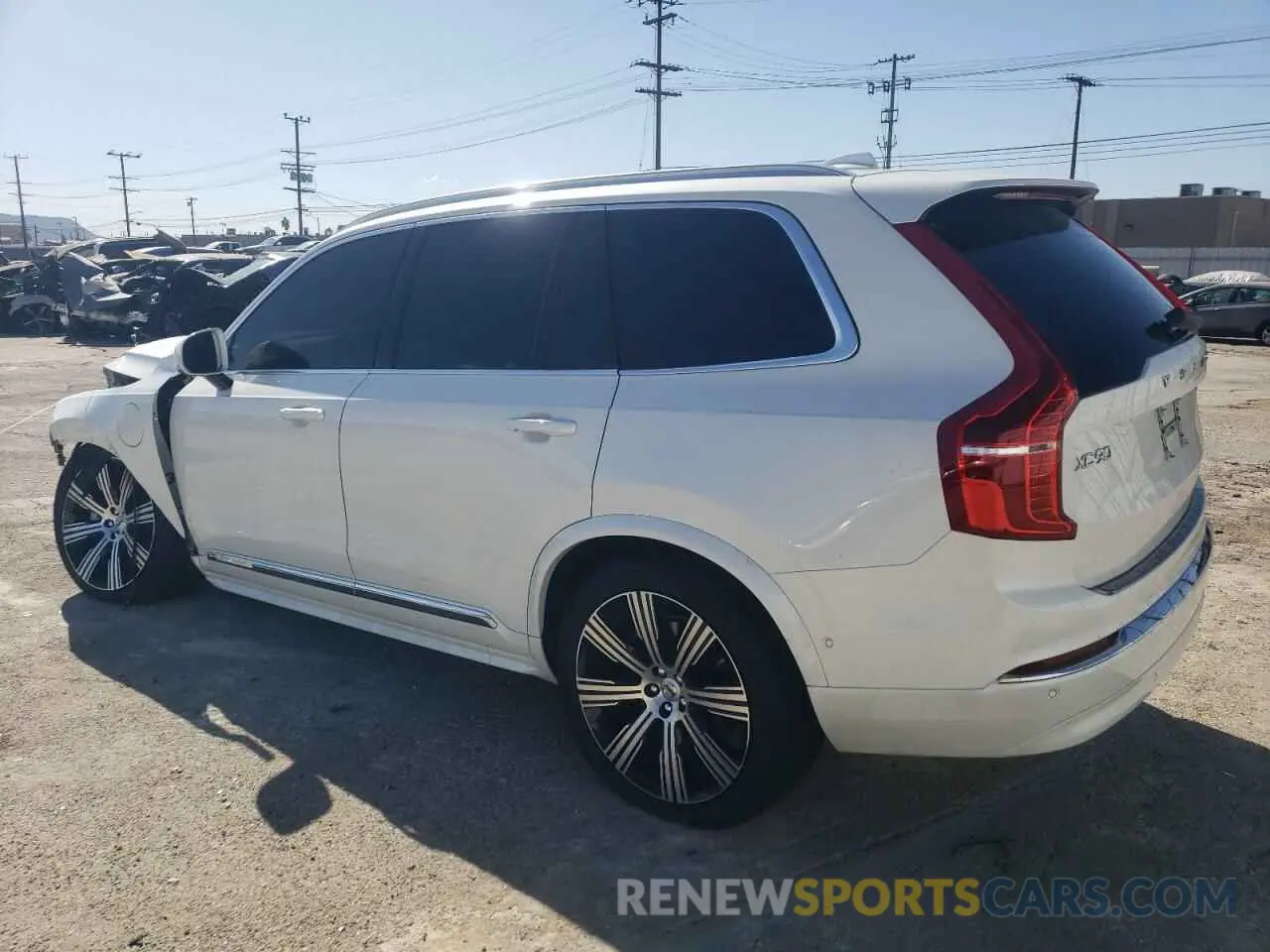 2 fotografías del automóvil dañado YV4H60CE7R1228591 VOLVO XC90 PLUS 2024