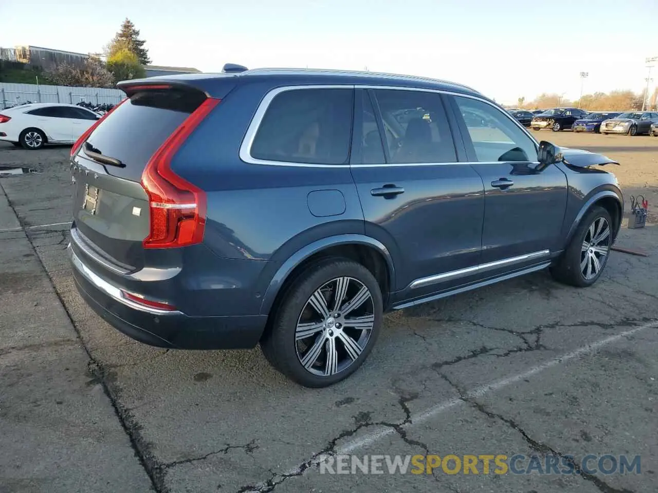 3 fotografías del automóvil dañado YV4H60CE9R1166515 VOLVO XC90 PLUS 2024