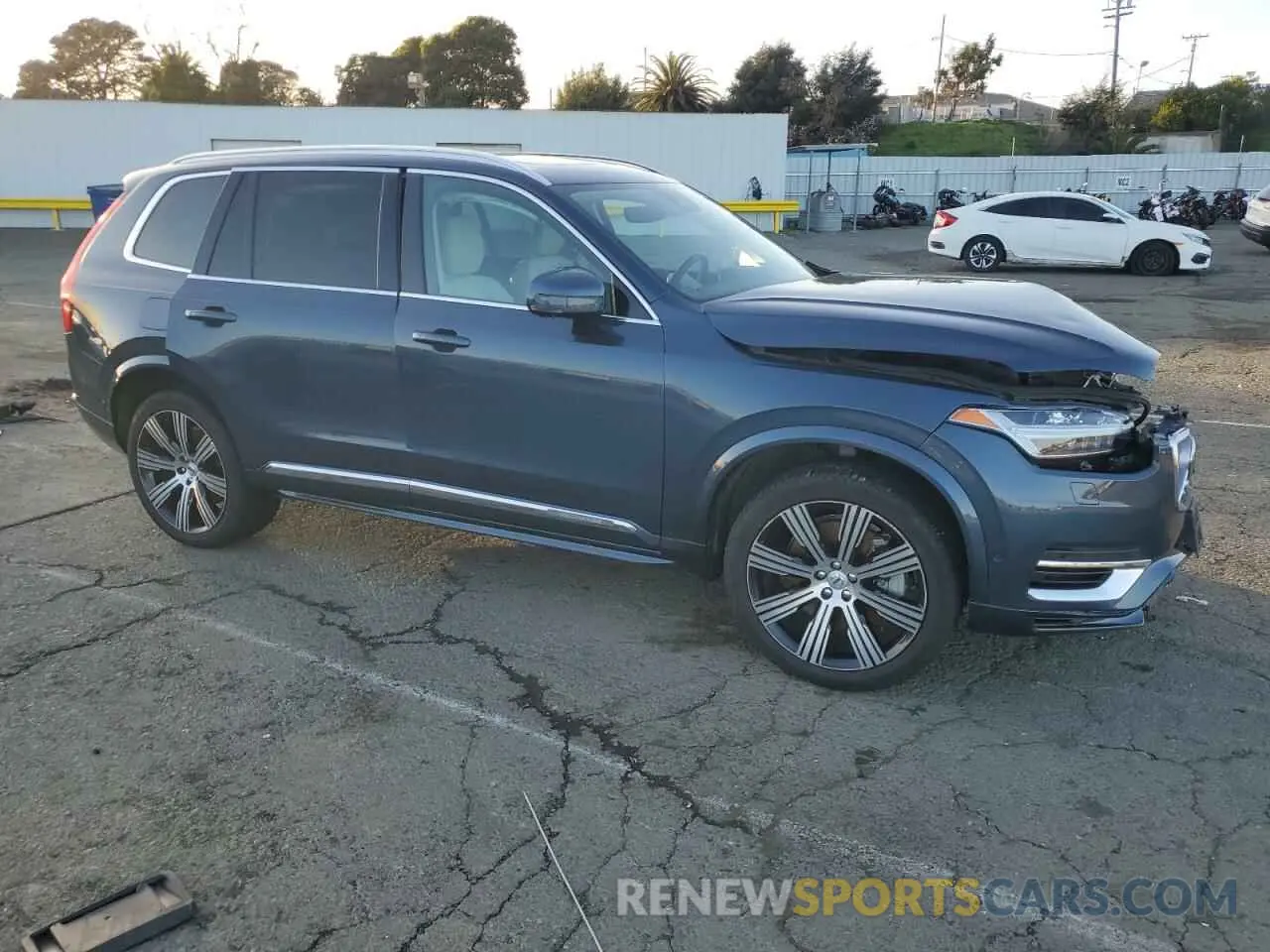 4 fotografías del automóvil dañado YV4H60CE9R1166515 VOLVO XC90 PLUS 2024