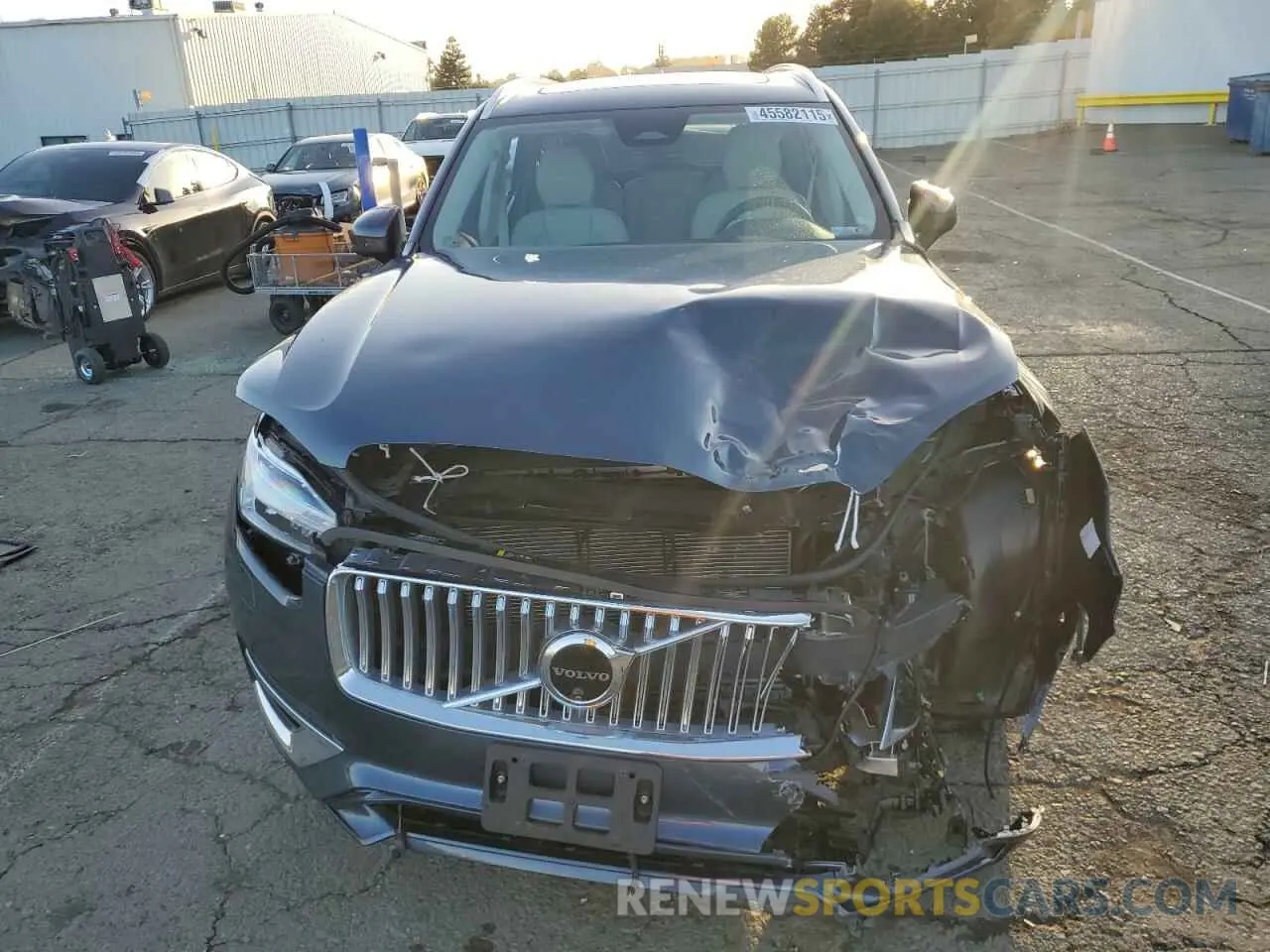 5 fotografías del automóvil dañado YV4H60CE9R1166515 VOLVO XC90 PLUS 2024