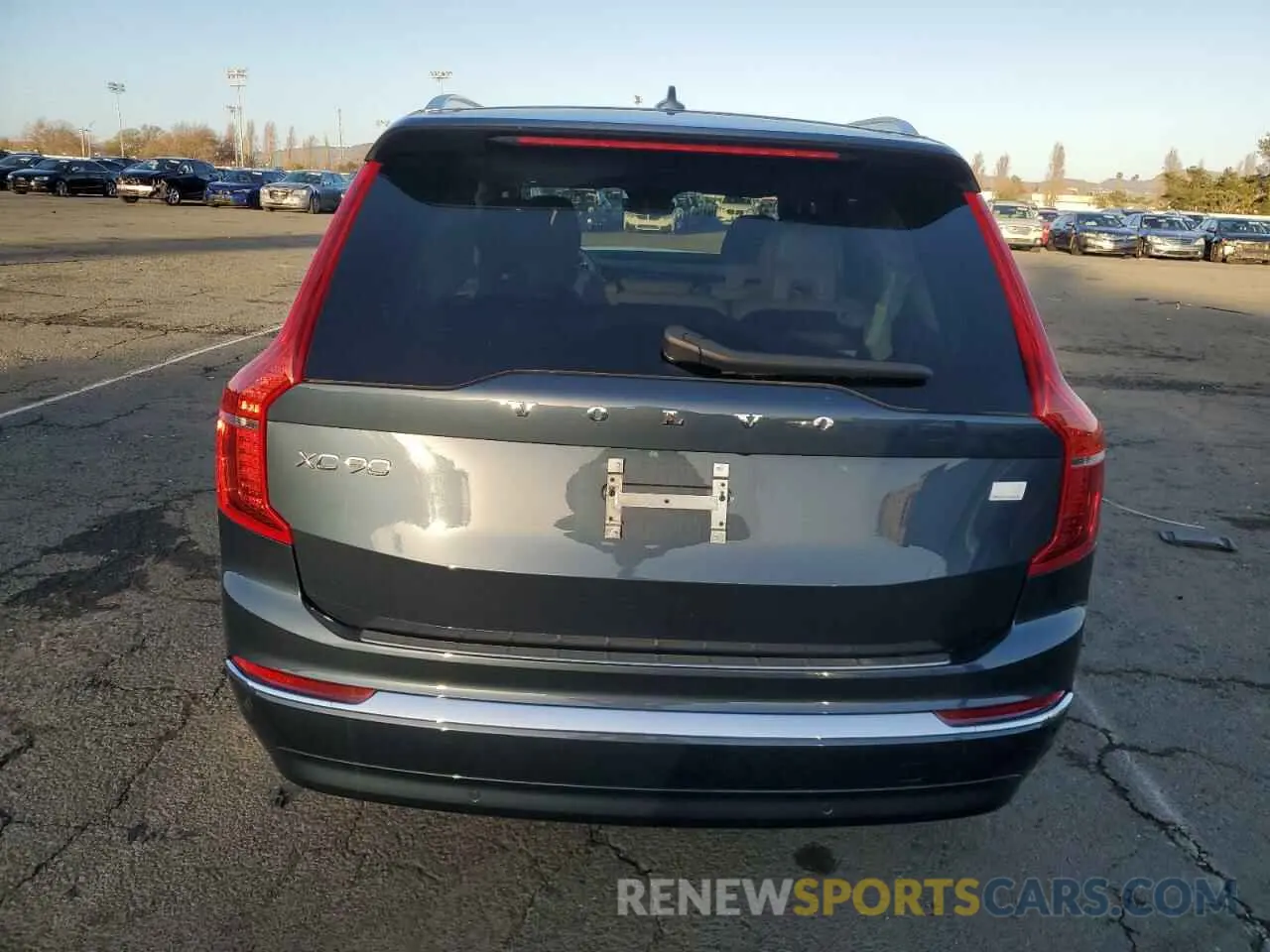 6 fotografías del automóvil dañado YV4H60CE9R1166515 VOLVO XC90 PLUS 2024
