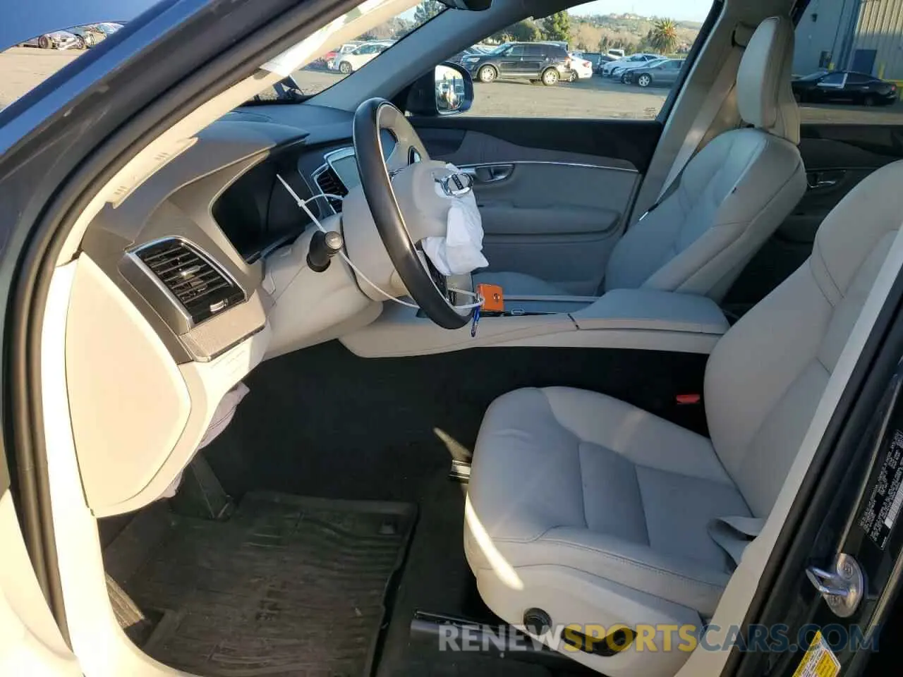 7 fotografías del automóvil dañado YV4H60CE9R1166515 VOLVO XC90 PLUS 2024