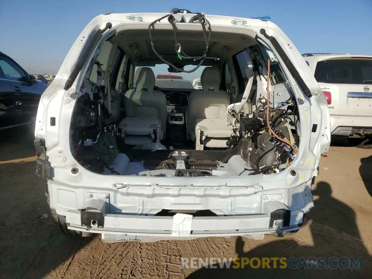6 fotografías del automóvil dañado YV4H60LE6R1209420 VOLVO XC90 PLUS 2024