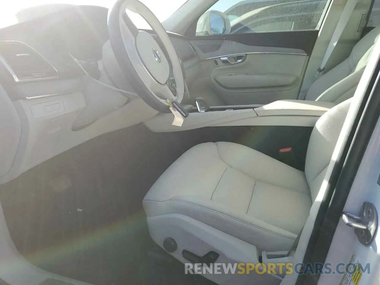 7 fotografías del automóvil dañado YV4H60LE6R1209420 VOLVO XC90 PLUS 2024
