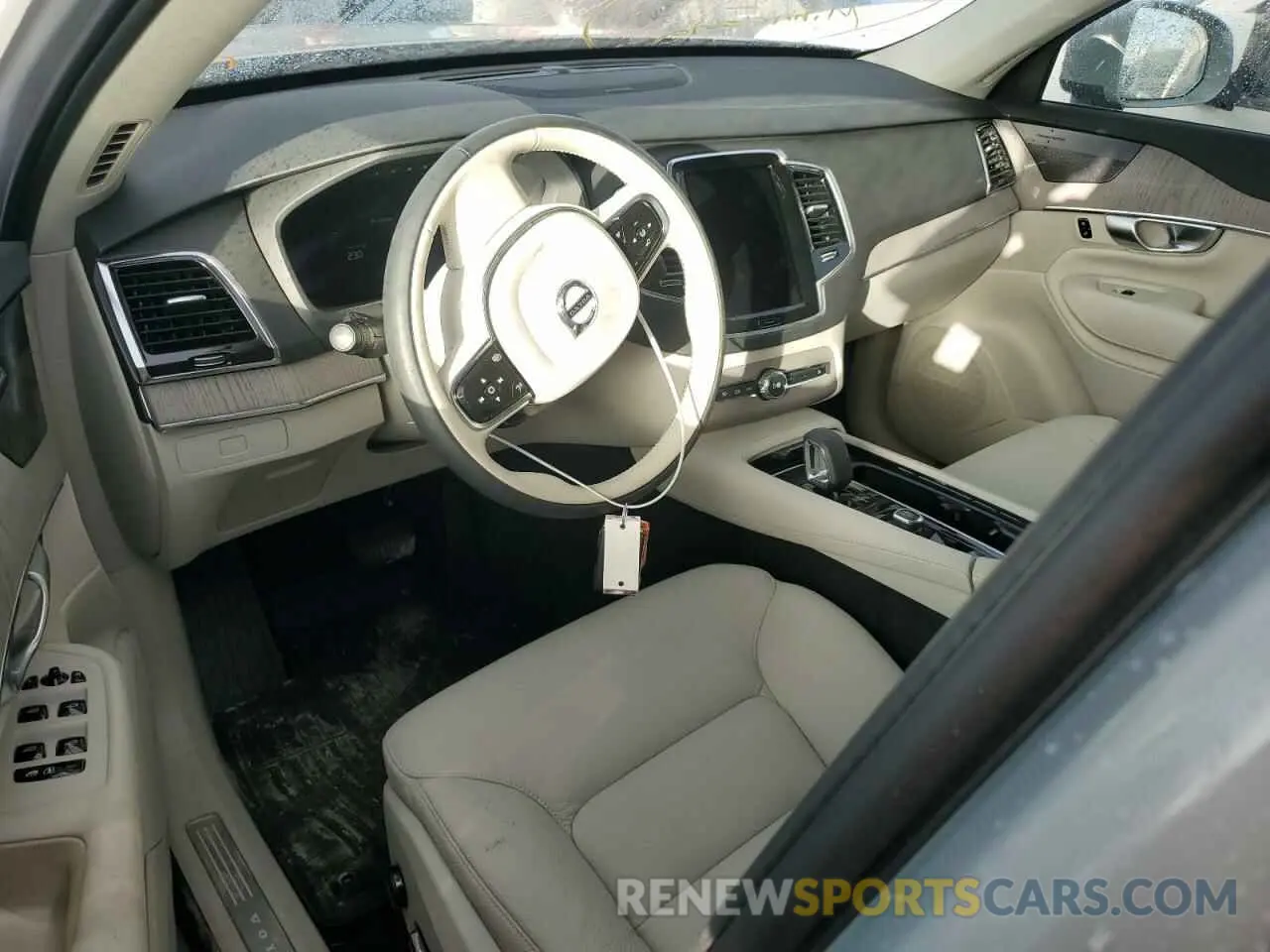 8 fotografías del automóvil dañado YV4L12PE0R1207631 VOLVO XC90 PLUS 2024