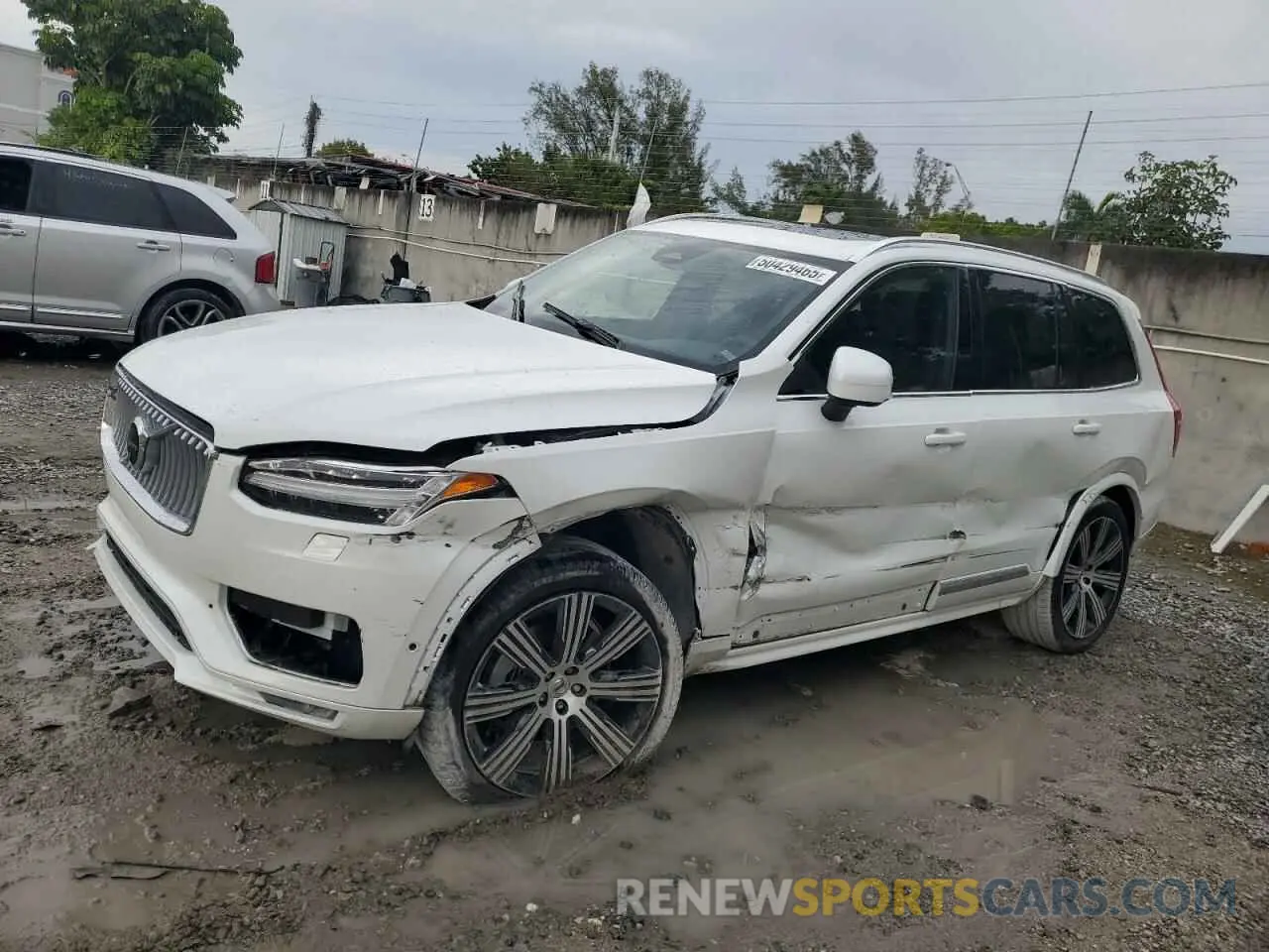 1 fotografías del automóvil dañado YV4L12PE0R1240466 VOLVO XC90 PLUS 2024