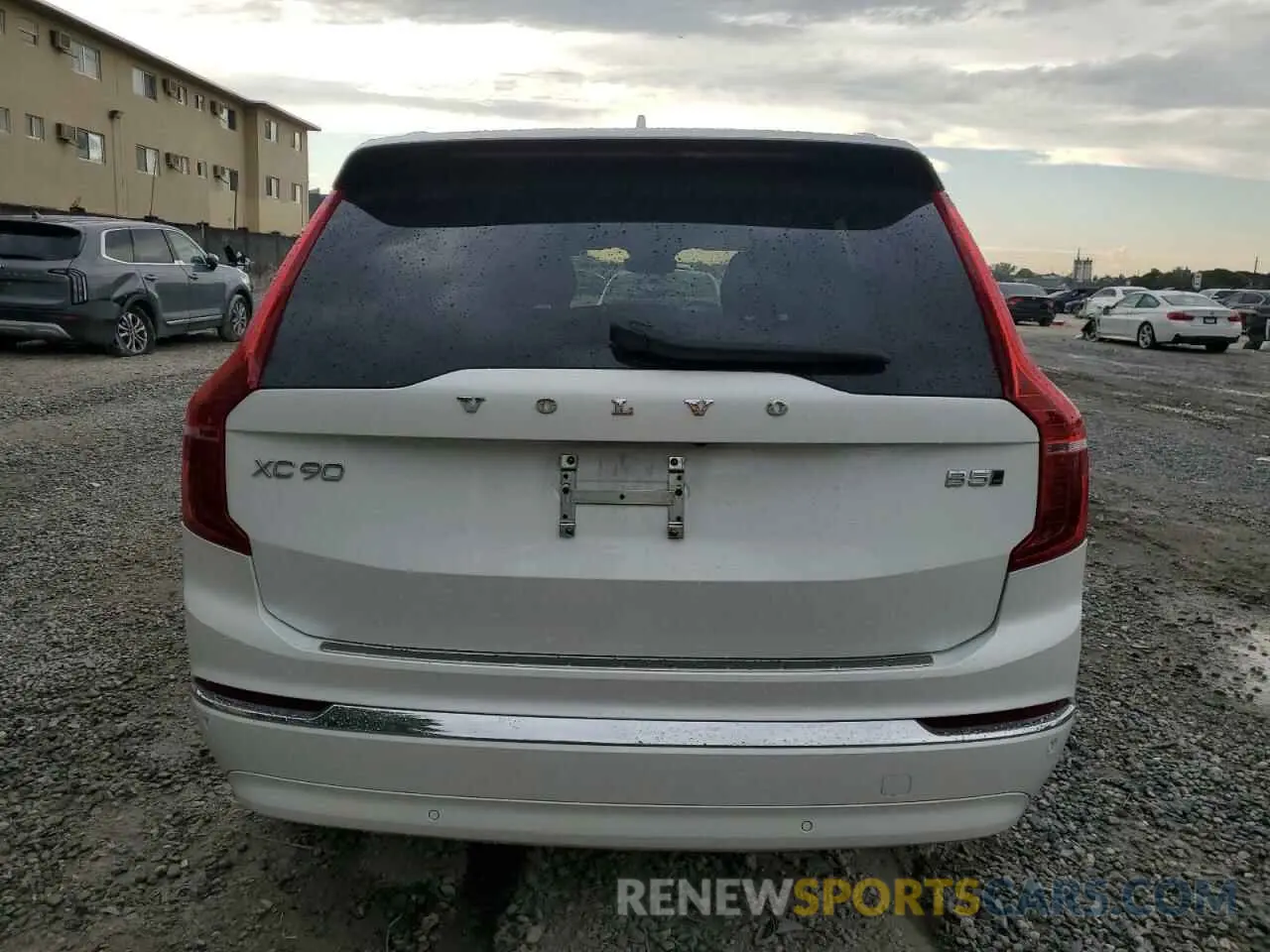6 fotografías del automóvil dañado YV4L12PE0R1240466 VOLVO XC90 PLUS 2024