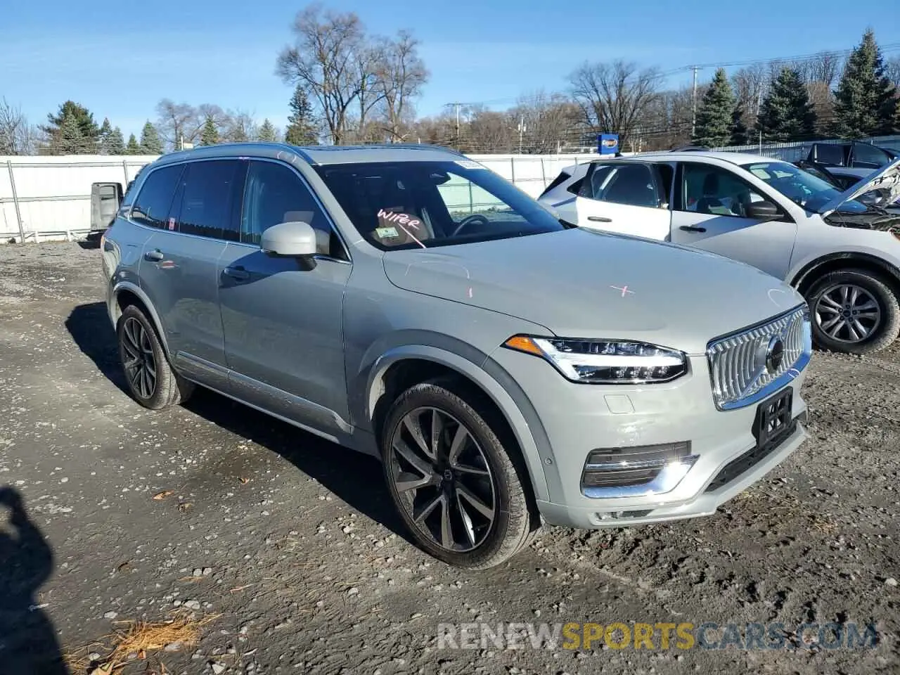 4 fotografías del automóvil dañado YV4L12PE2R1235477 VOLVO XC90 PLUS 2024