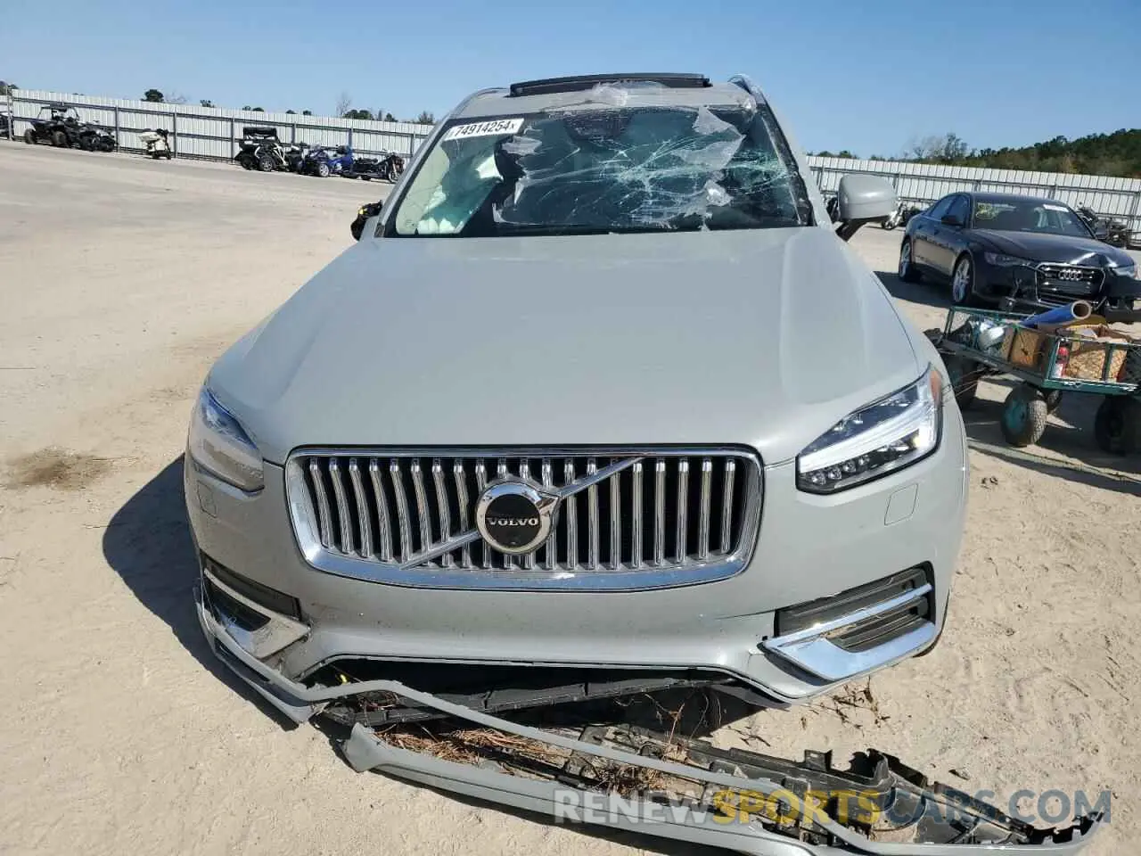 5 fotografías del automóvil dañado YV4L12PEXR1236571 VOLVO XC90 PLUS 2024
