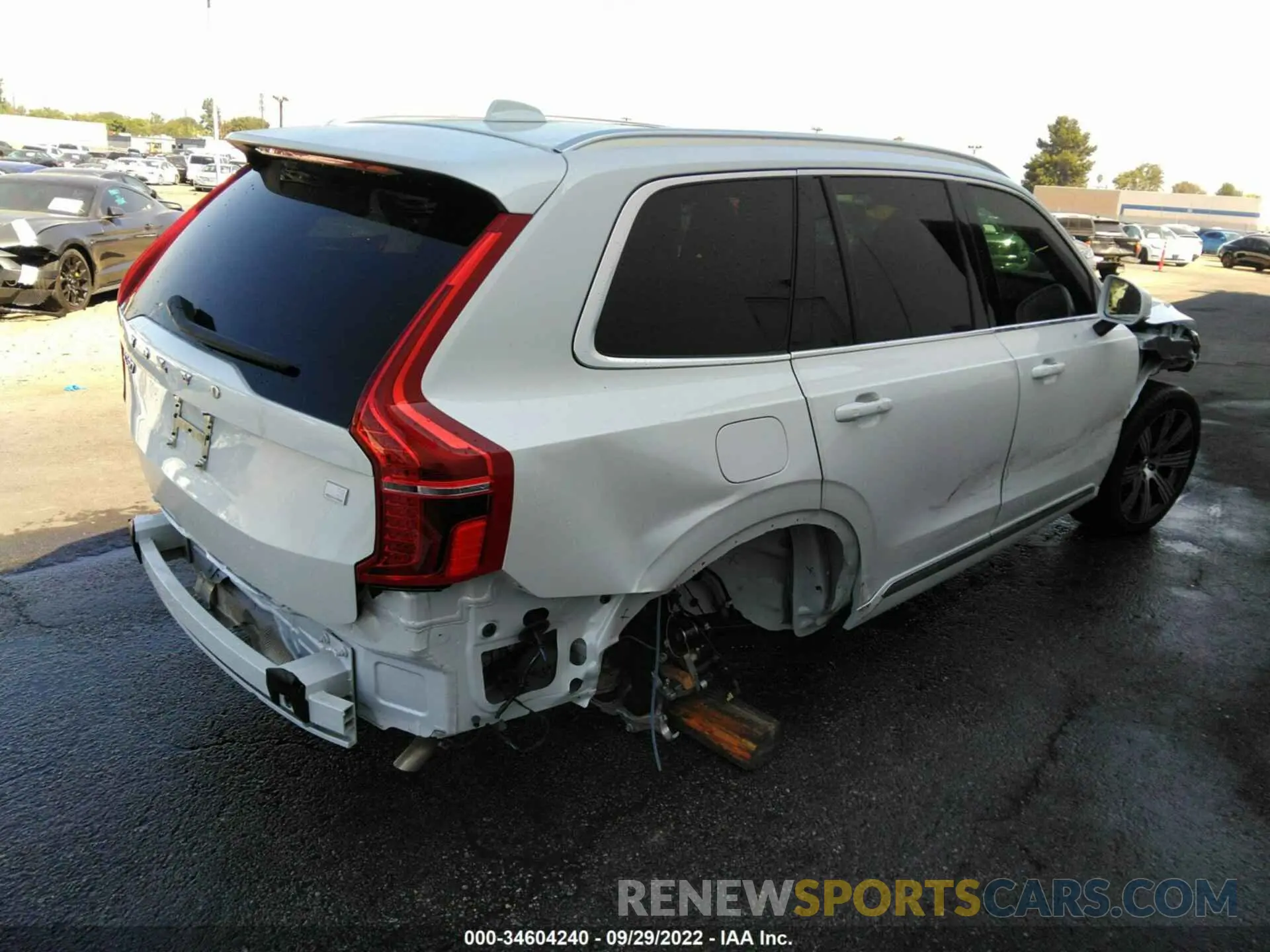 4 fotografías del automóvil dañado YV4H60CZ3N1825461 VOLVO XC90 RECHARGE 2022