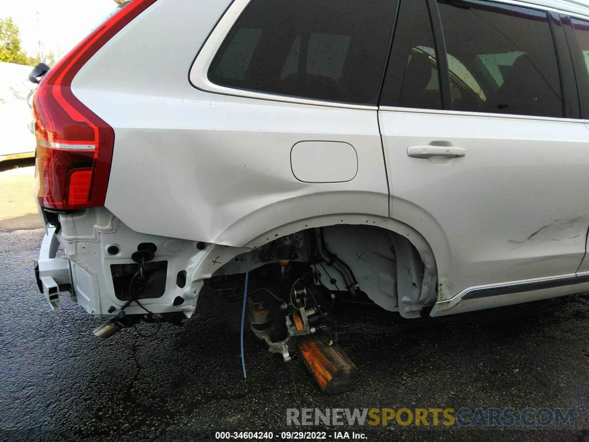 6 fotografías del automóvil dañado YV4H60CZ3N1825461 VOLVO XC90 RECHARGE 2022