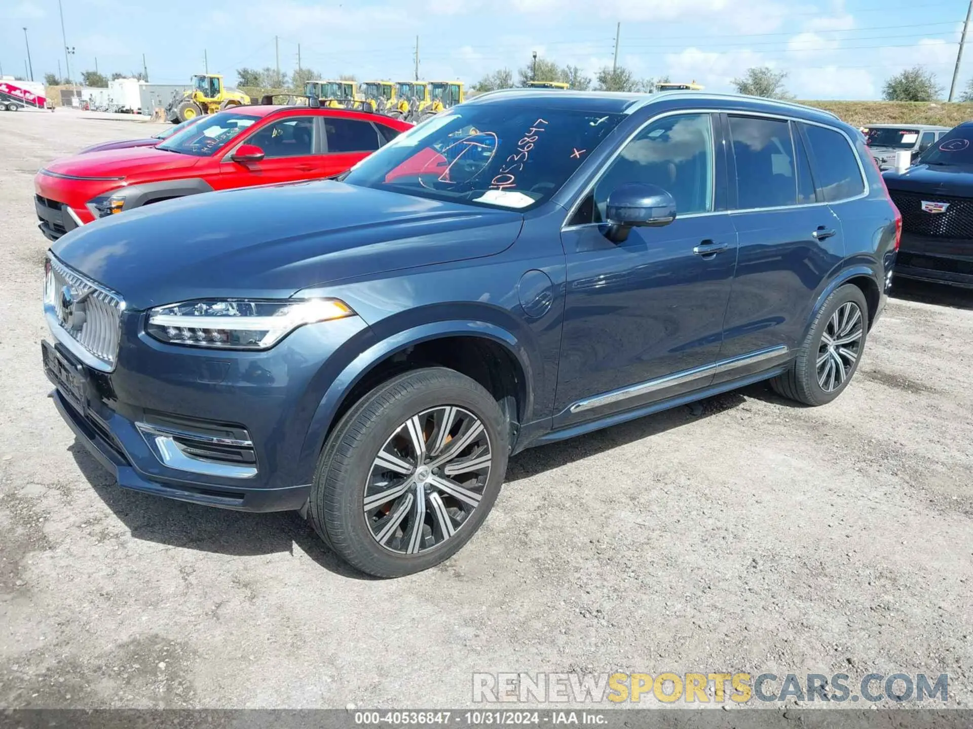 2 fotografías del automóvil dañado YV4BR0CL7M1765112 VOLVO XC90 RECHARGE PLUG-IN HYBRID 2021