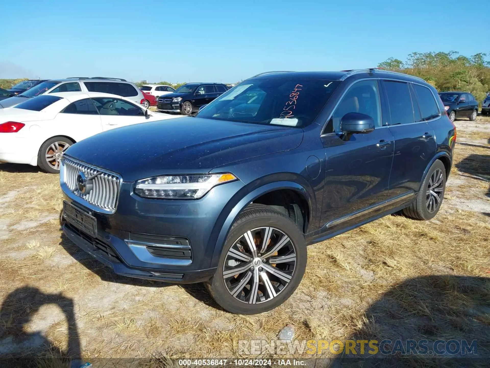 6 fotografías del automóvil dañado YV4BR0CL7M1765112 VOLVO XC90 RECHARGE PLUG-IN HYBRID 2021