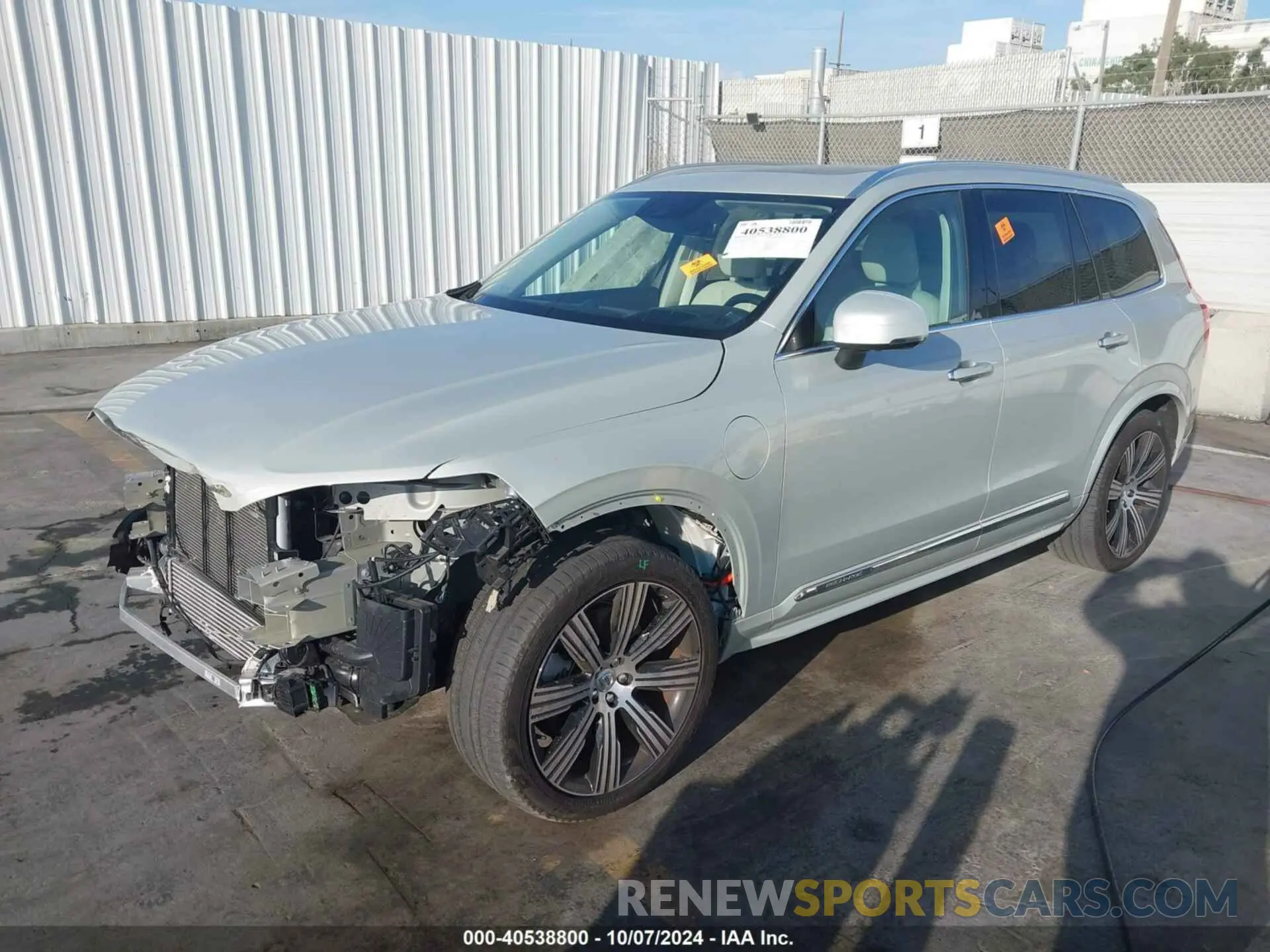 2 fotografías del automóvil dañado YV4BR0CL7N1814892 VOLVO XC90 RECHARGE PLUG-IN HYBRID 2022