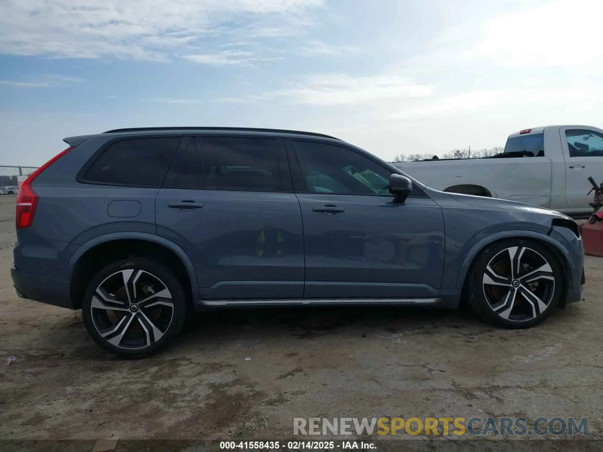 14 fotografías del automóvil dañado YV4BR0CM8N1816644 VOLVO XC90 RECHARGE PLUG-IN HYBRID 2022