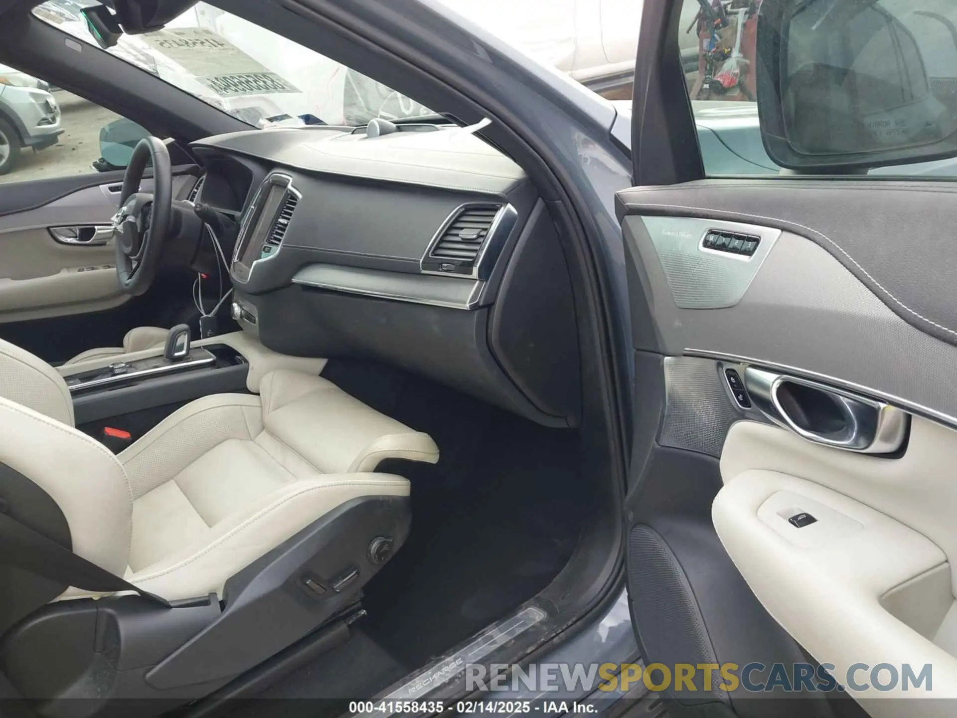 5 fotografías del automóvil dañado YV4BR0CM8N1816644 VOLVO XC90 RECHARGE PLUG-IN HYBRID 2022
