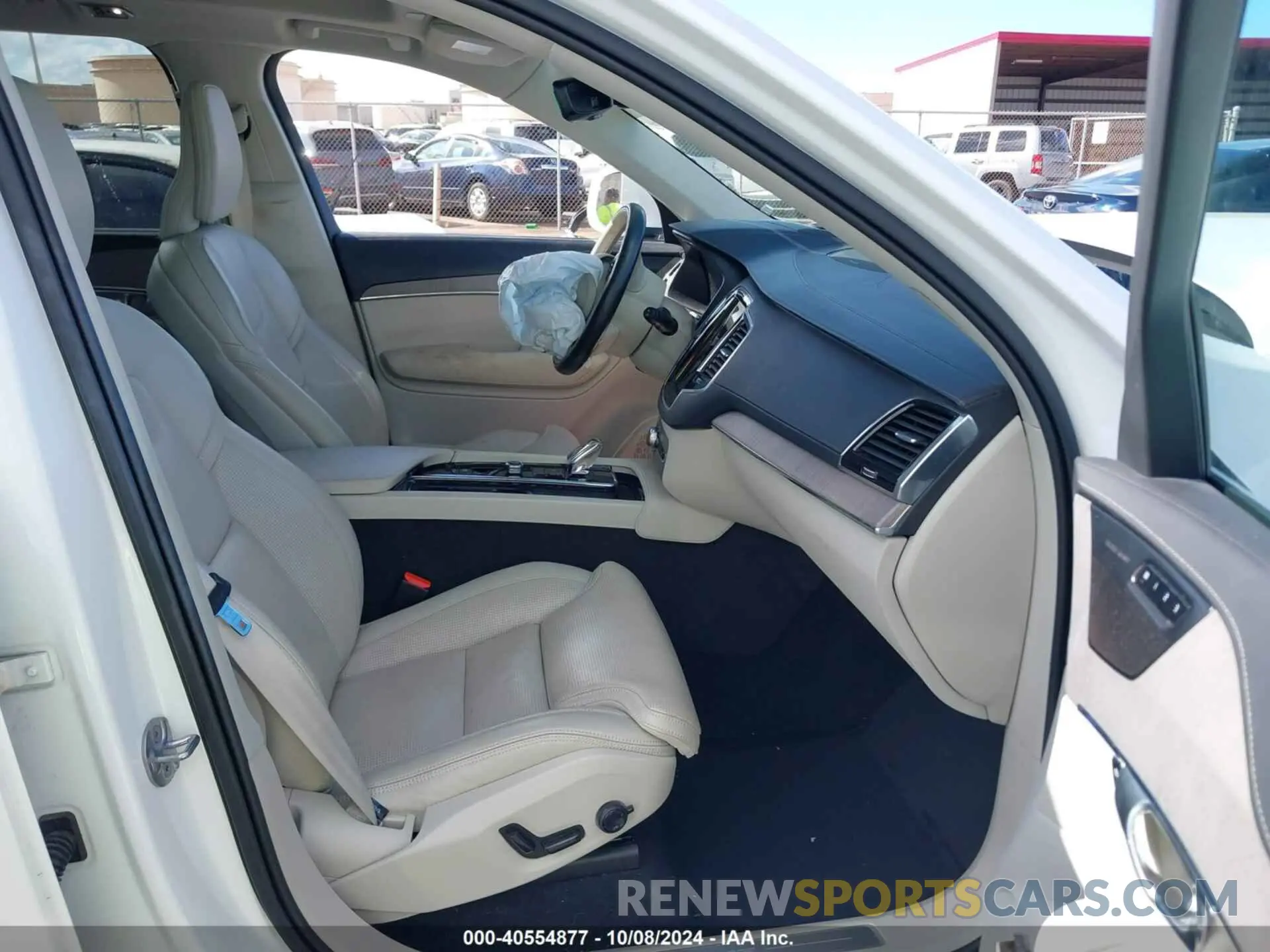 5 fotografías del automóvil dañado YV4H60CL7N1825300 VOLVO XC90 RECHARGE PLUG-IN HYBRID 2022
