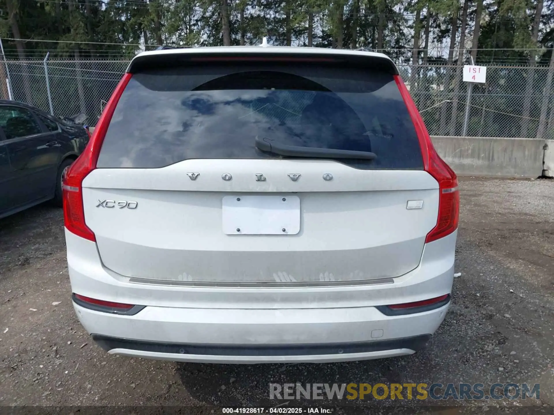 17 fotografías del automóvil dañado YV4H60CW7P1925202 VOLVO XC90 RECHARGE PLUG-IN HYBRID 2023