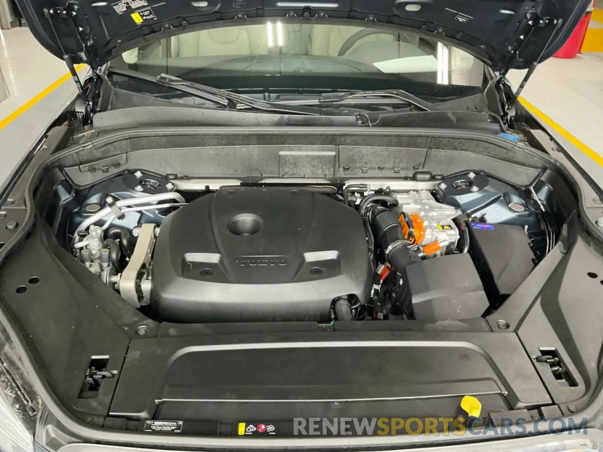 19 fotografías del automóvil dañado YV4H60CE3R1230726 VOLVO XC90 RECHARGE PLUG-IN HYBRID 2024