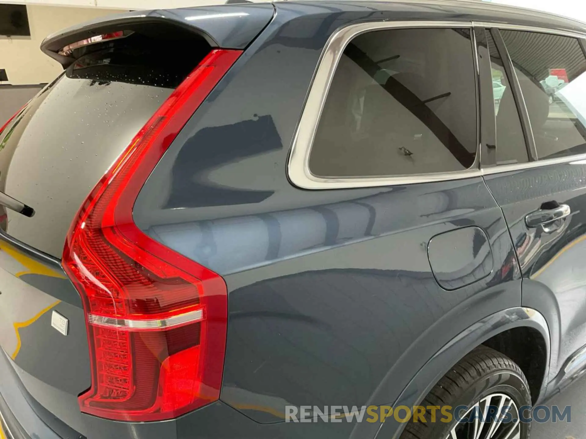 6 fotografías del automóvil dañado YV4H60CE3R1230726 VOLVO XC90 RECHARGE PLUG-IN HYBRID 2024