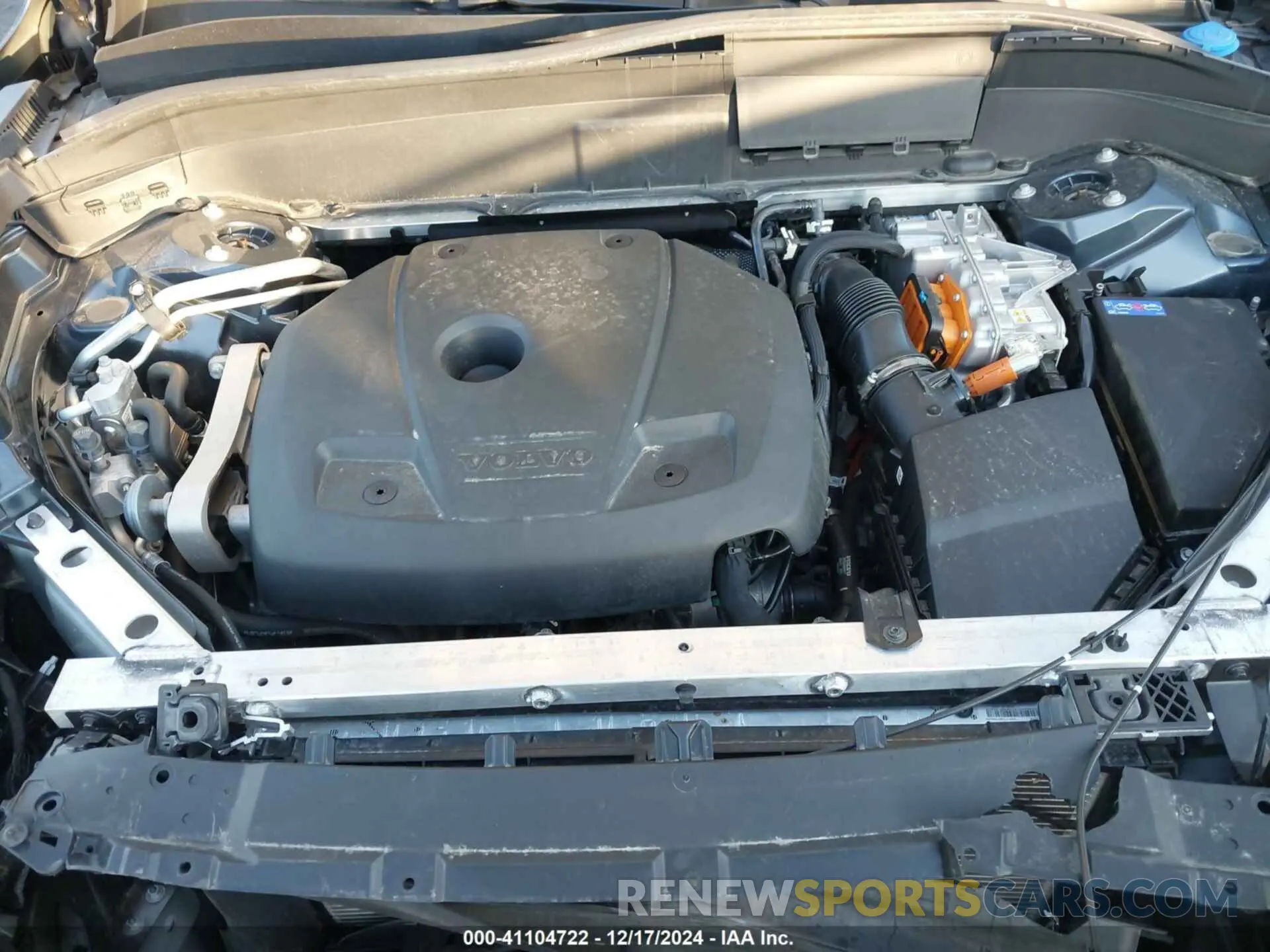 10 fotografías del automóvil dañado YV4H60LE3R1161908 VOLVO XC90 RECHARGE PLUG-IN HYBRID 2024