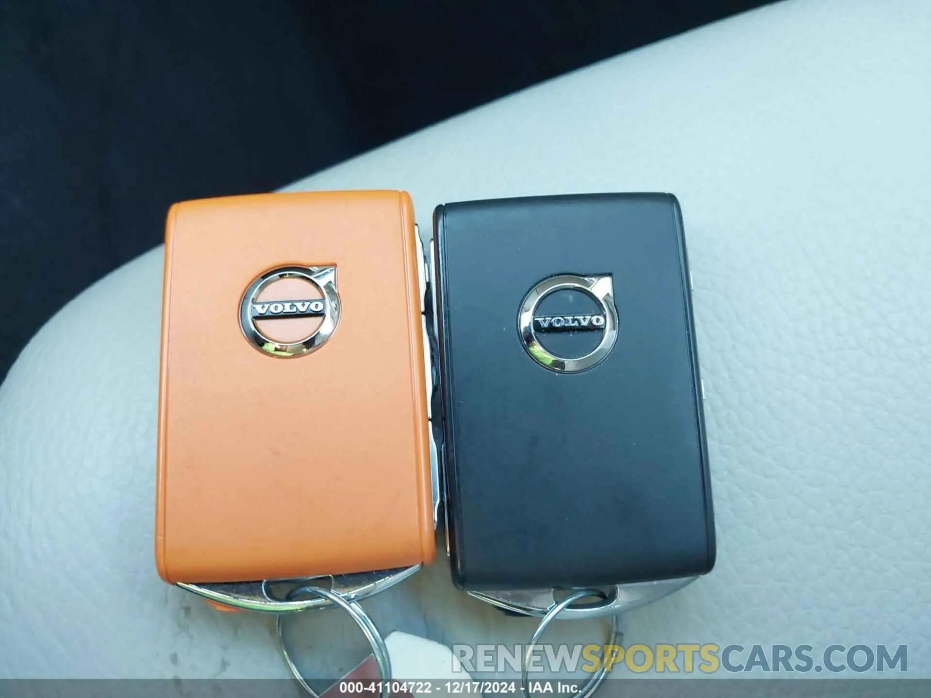 11 fotografías del automóvil dañado YV4H60LE3R1161908 VOLVO XC90 RECHARGE PLUG-IN HYBRID 2024