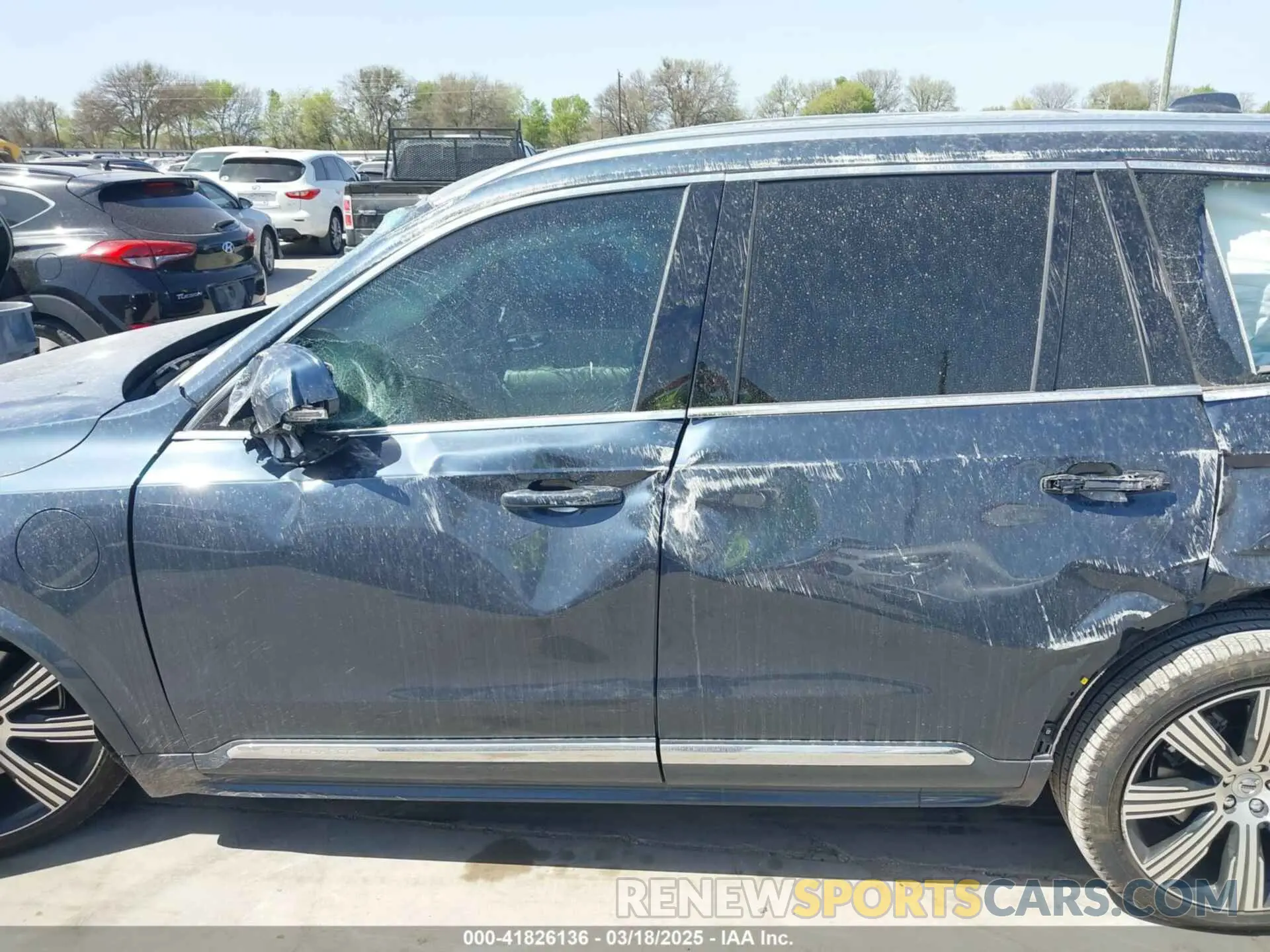 15 fotografías del automóvil dañado YV4H60LE4R1236342 VOLVO XC90 RECHARGE PLUG-IN HYBRID 2024