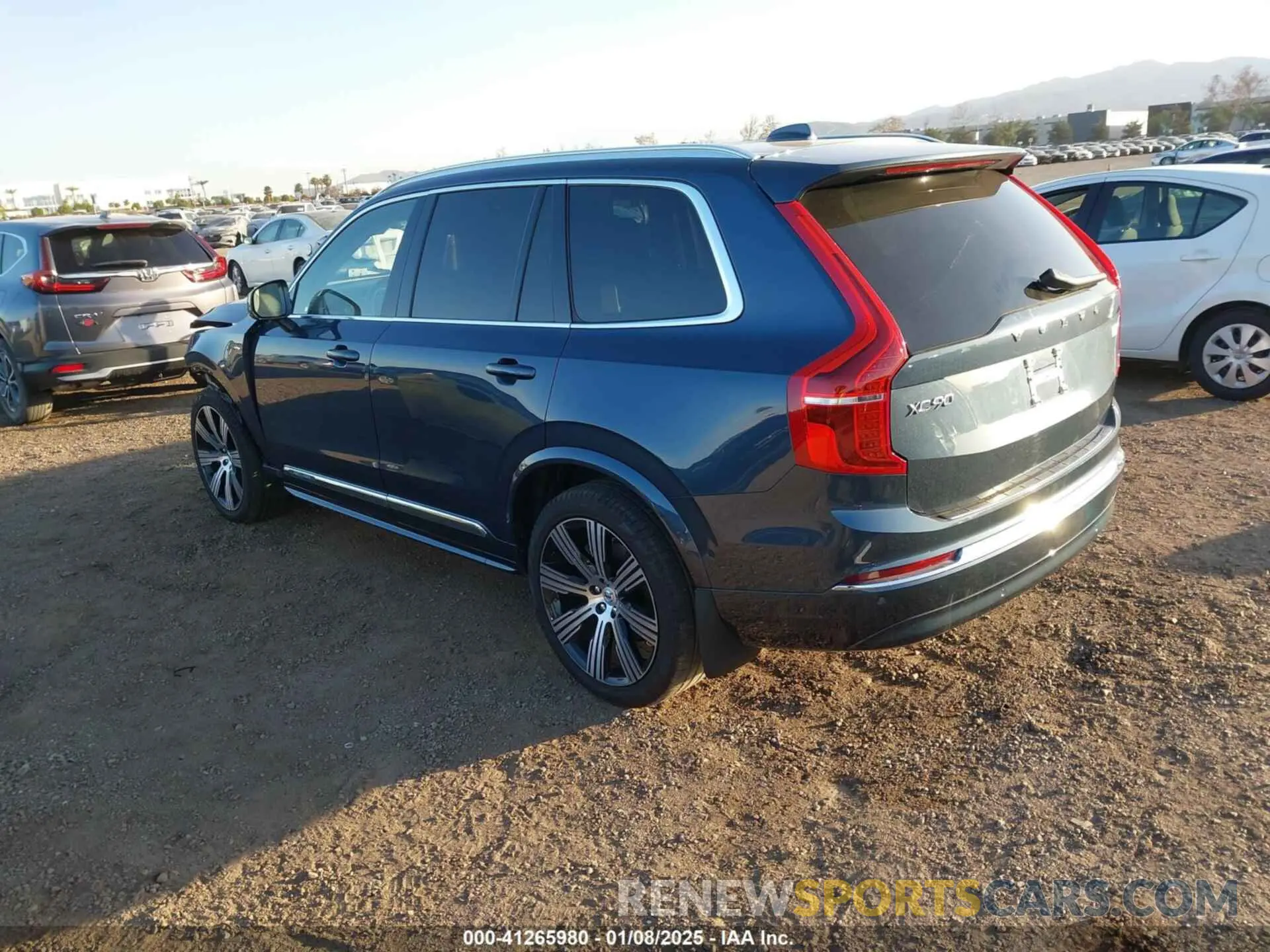 3 fotografías del automóvil dañado YV4H60LF0R1174396 VOLVO XC90 RECHARGE PLUG-IN HYBRID 2024