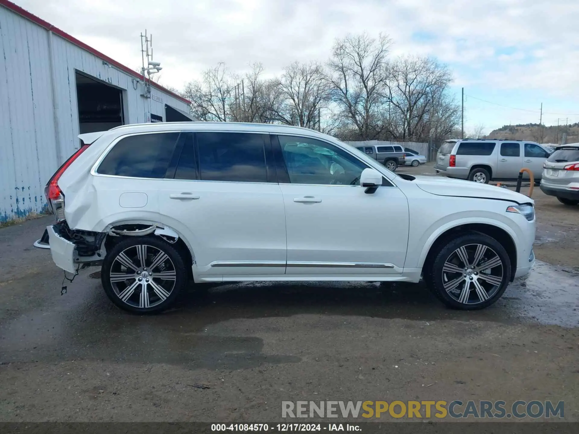 14 fotografías del automóvil dañado YV4H60LFXR1176852 VOLVO XC90 RECHARGE PLUG-IN HYBRID 2024