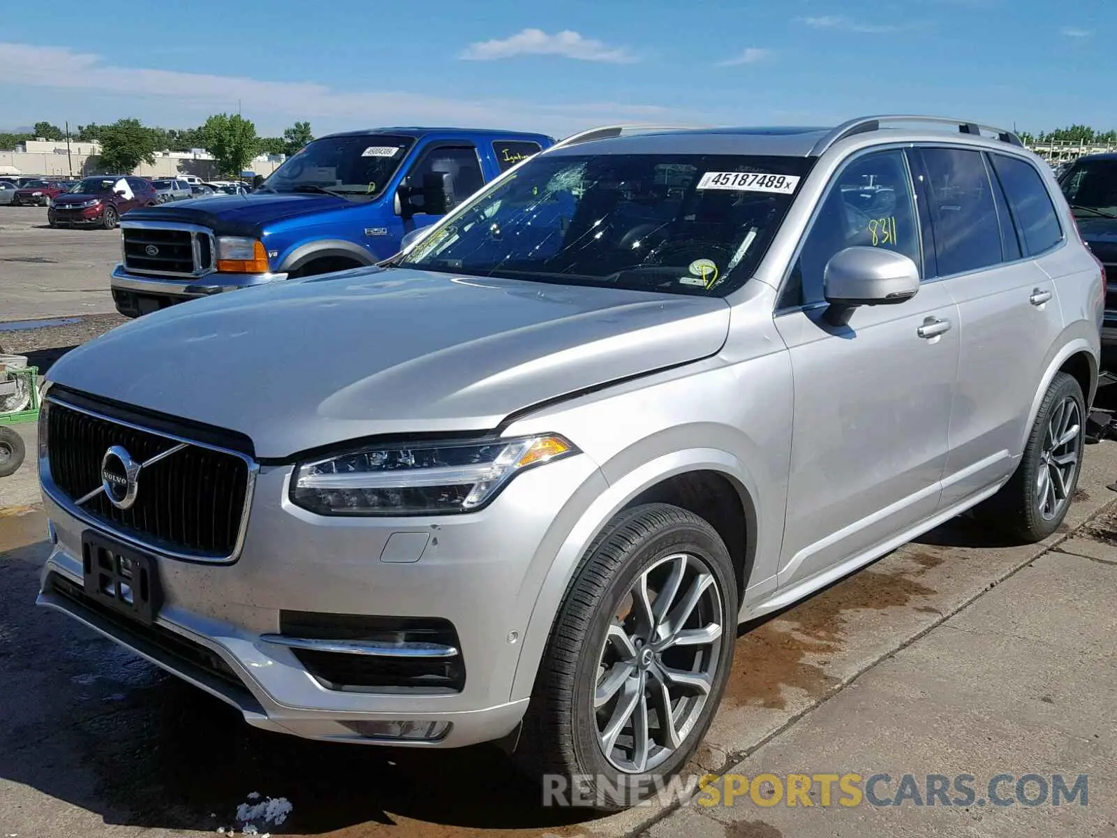 2 fotografías del automóvil dañado YV4A22PK0K1419462 VOLVO XC90 T6 2019