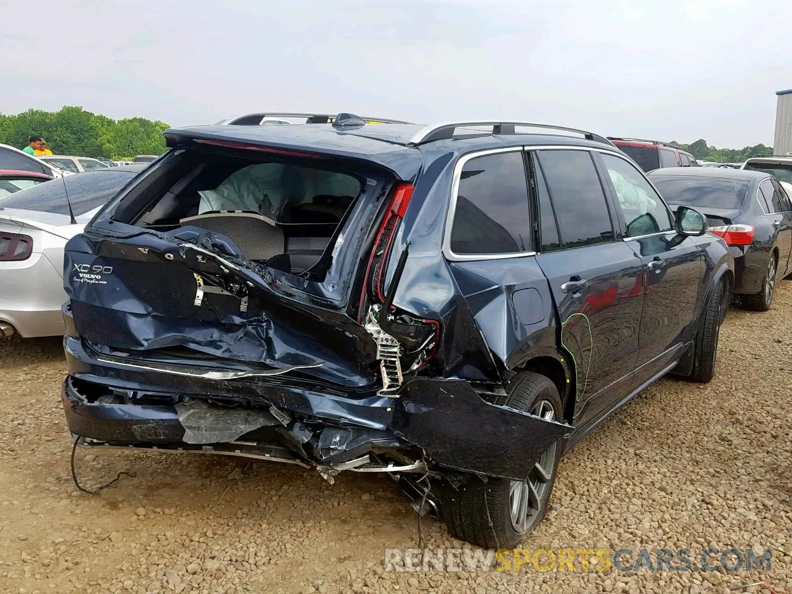 4 fotografías del automóvil dañado YV4A22PK3K1421853 VOLVO XC90 T6 2019