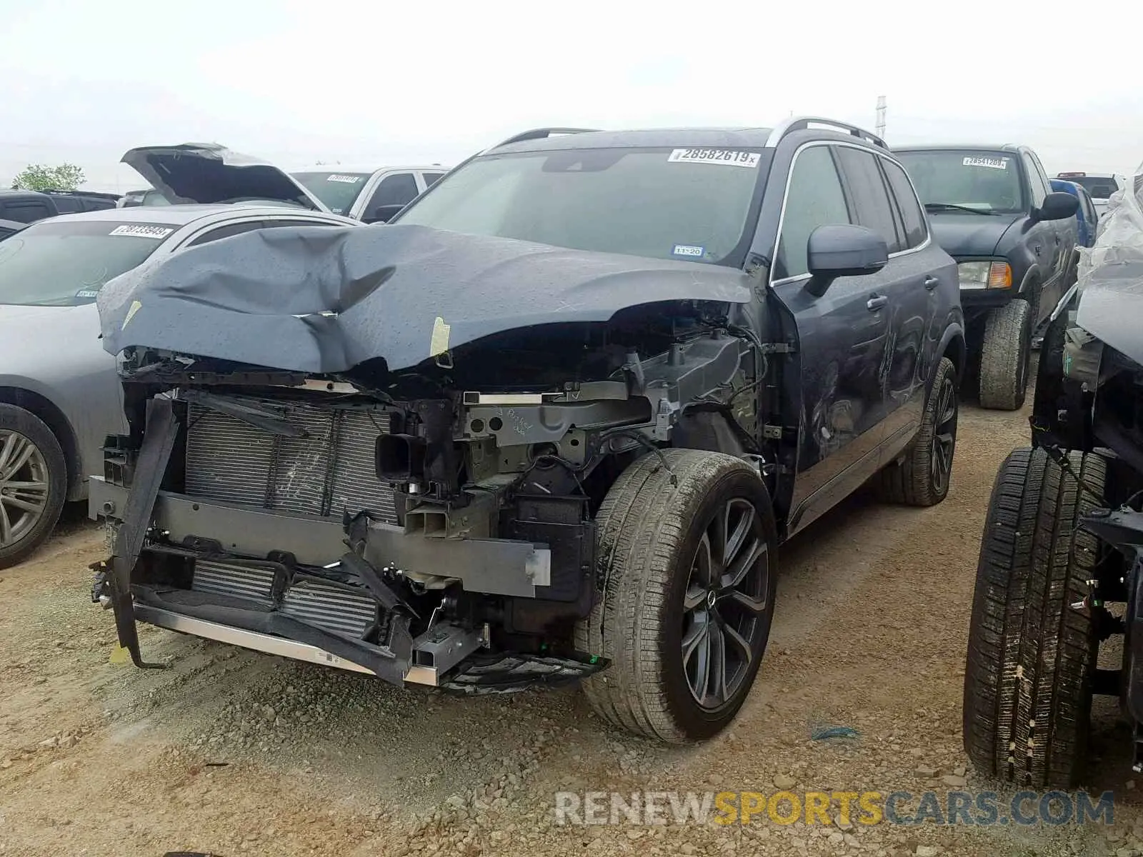 2 fotografías del automóvil dañado YV4A22PK6K1439148 VOLVO XC90 T6 2019