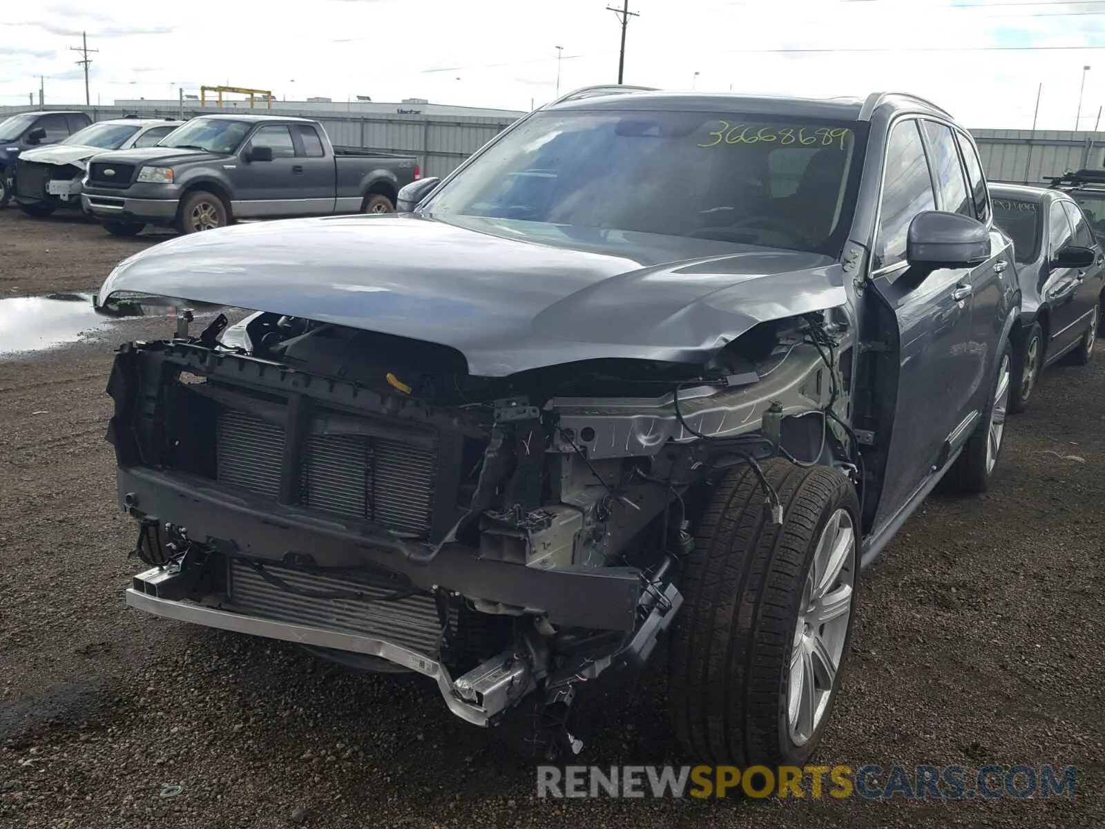 2 fotografías del automóvil dañado YV4A22PL4K1449038 VOLVO XC90 T6 2019