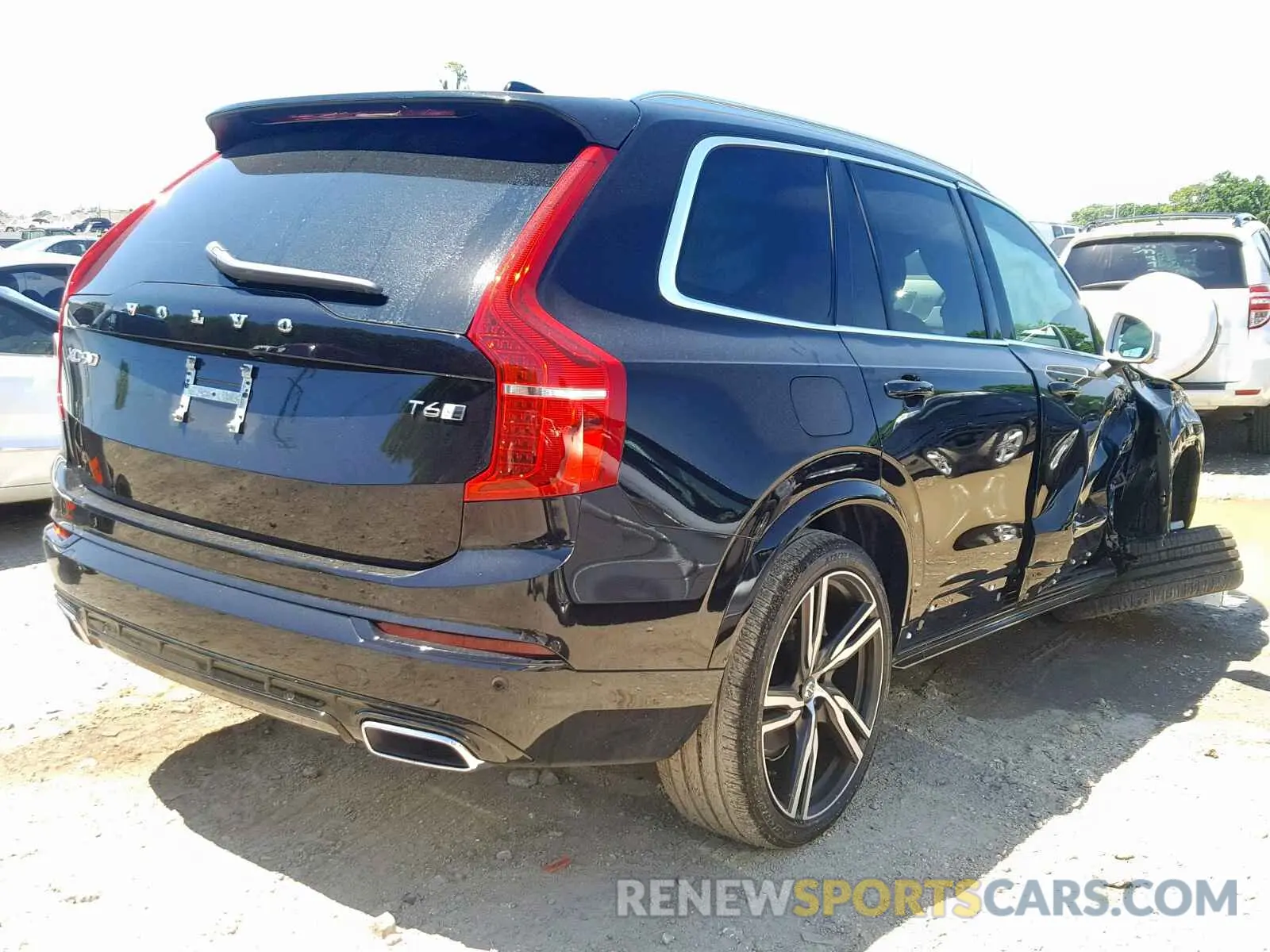 4 fotografías del automóvil dañado YV4A22PM3K1492441 VOLVO XC90 T6 2019