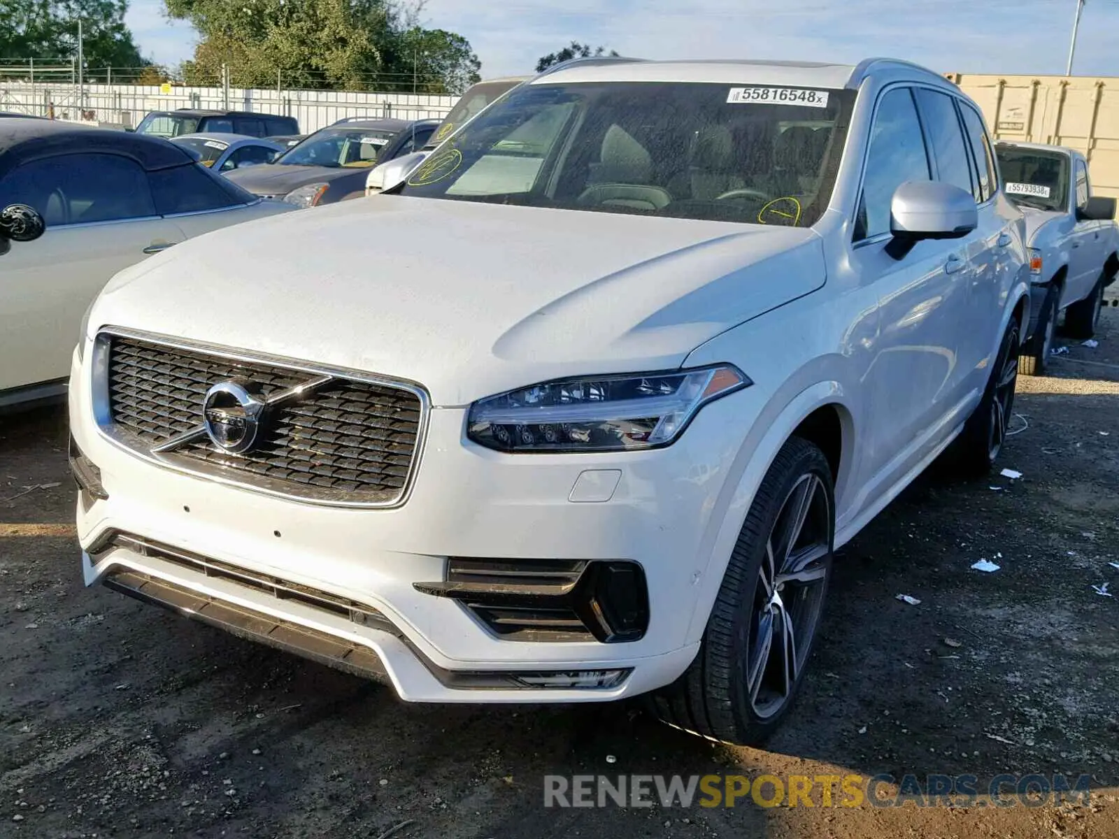 2 fotografías del automóvil dañado YV4A22PM5K1433603 VOLVO XC90 T6 2019