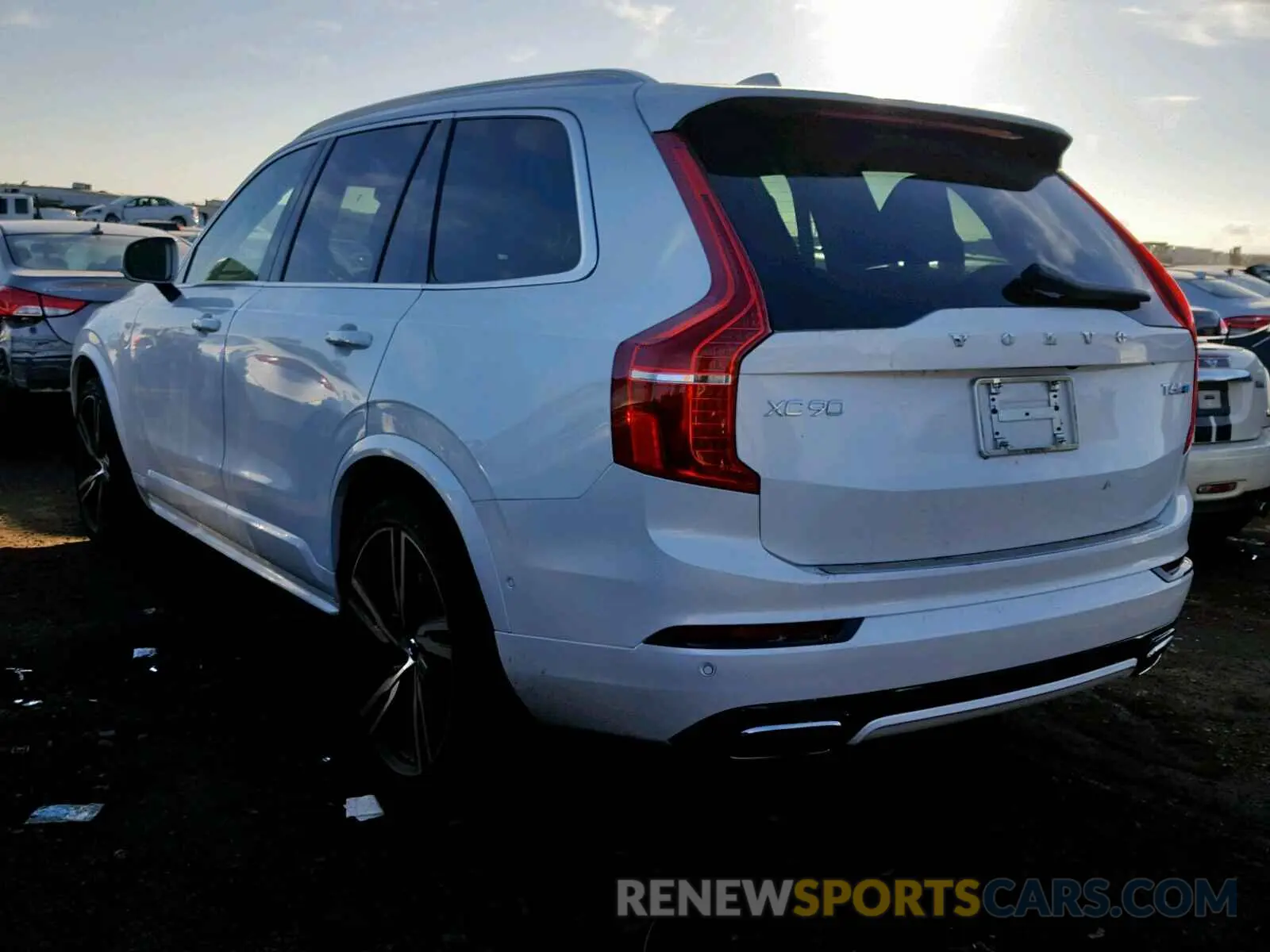 3 fotografías del automóvil dañado YV4A22PM5K1433603 VOLVO XC90 T6 2019