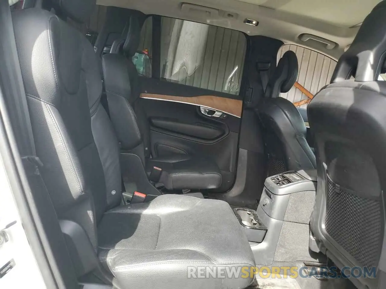 10 fotografías del automóvil dañado YV4BR00KXM1711511 VOLVO XC90 T8 RE 2021