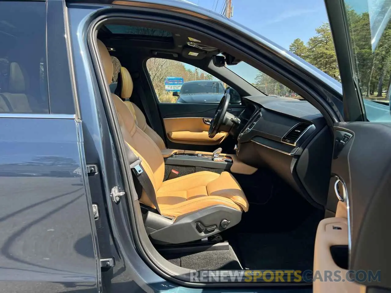 5 fotografías del automóvil dañado YV4BR0CL8M1708756 VOLVO XC90 T8 RE 2021