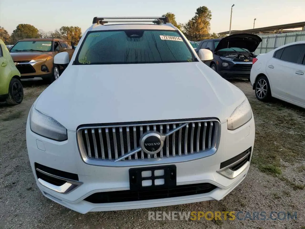 5 fotografías del automóvil dañado YV4062PA0P1926988 VOLVO XC90 ULTIM 2023