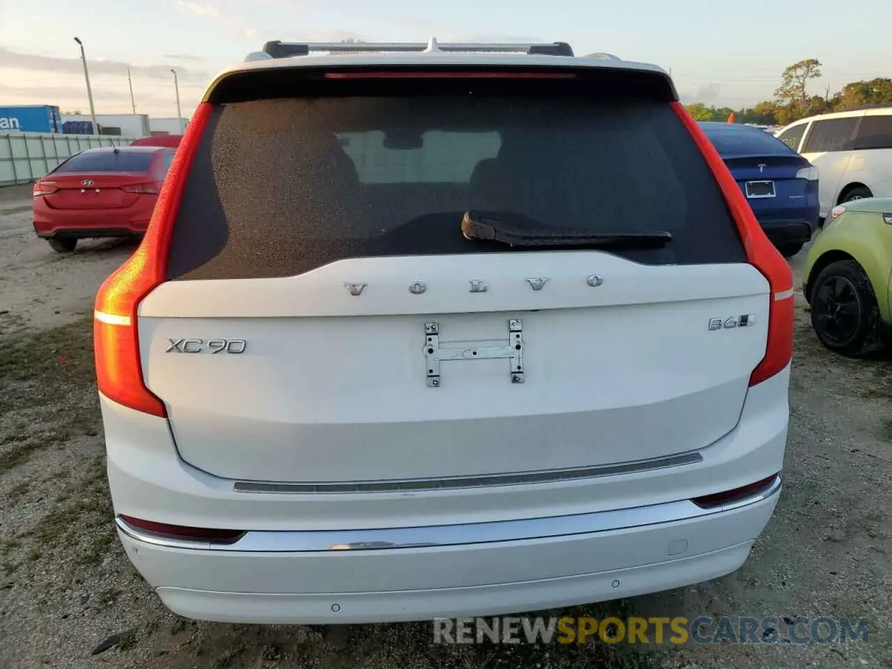 6 fotografías del automóvil dañado YV4062PA0P1926988 VOLVO XC90 ULTIM 2023