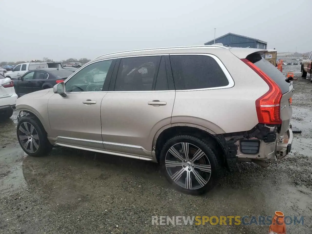 2 fotografías del automóvil dañado YV4062PA1P1958154 VOLVO XC90 ULTIM 2023
